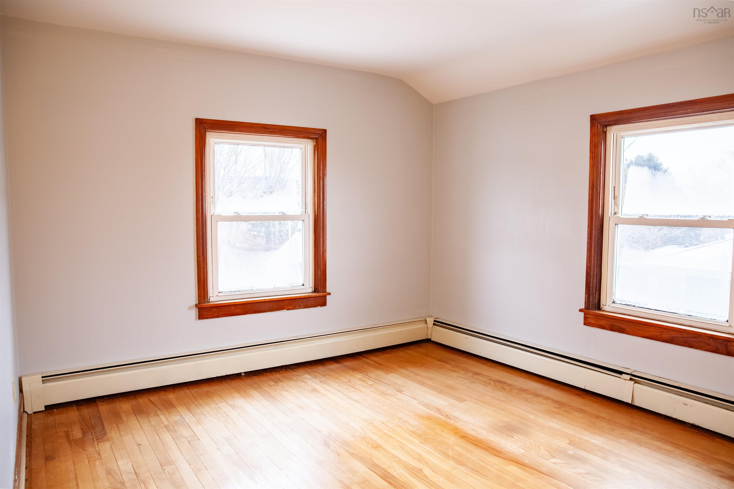 $479,000.00: 214 Main Street, Dartmouth