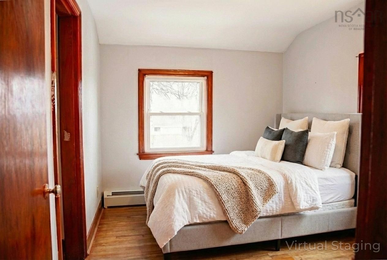 $479,000.00: 214 Main Street, Dartmouth