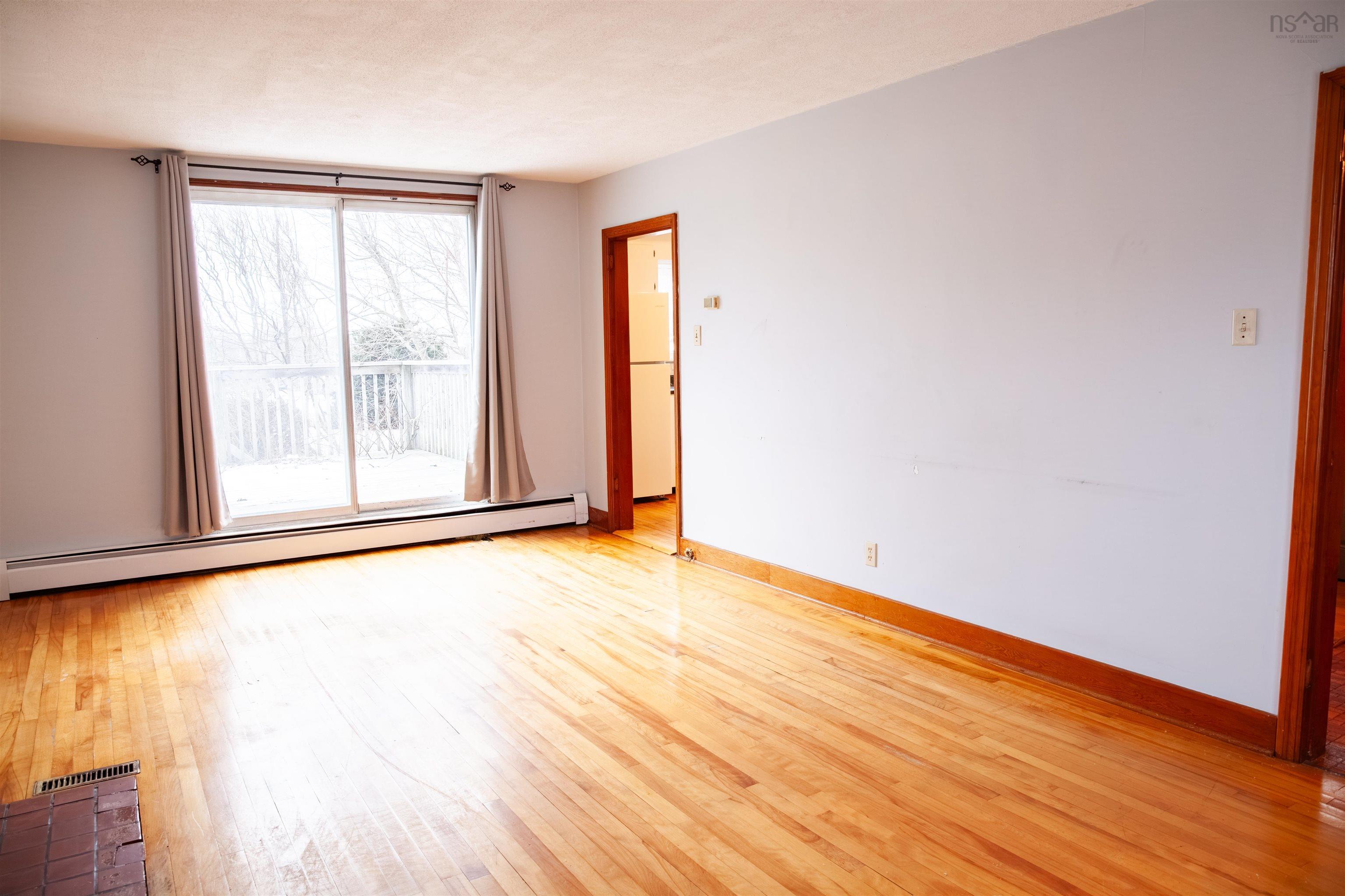 $479,000.00: 214 Main Street, Dartmouth