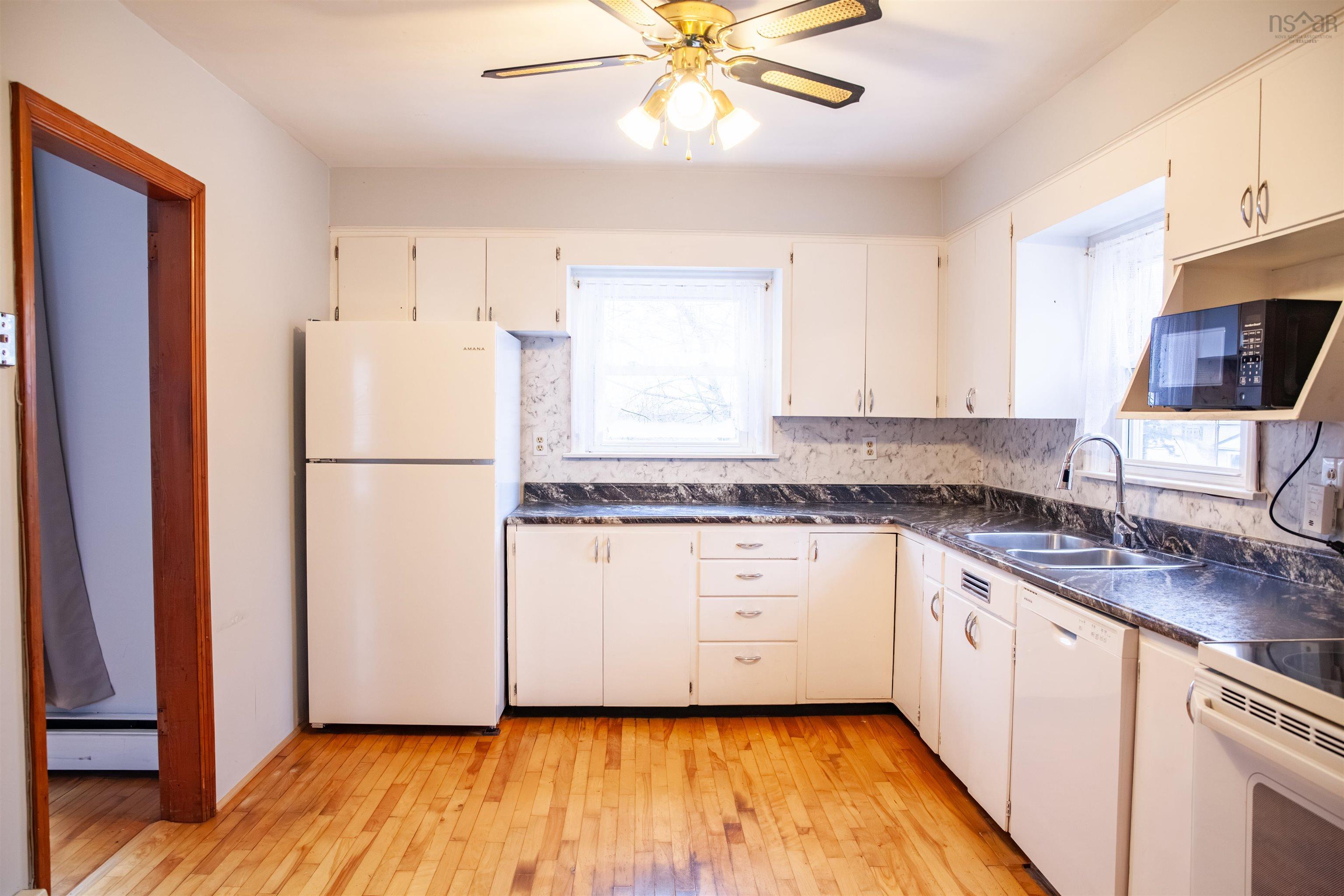 $479,000.00: 214 Main Street, Dartmouth