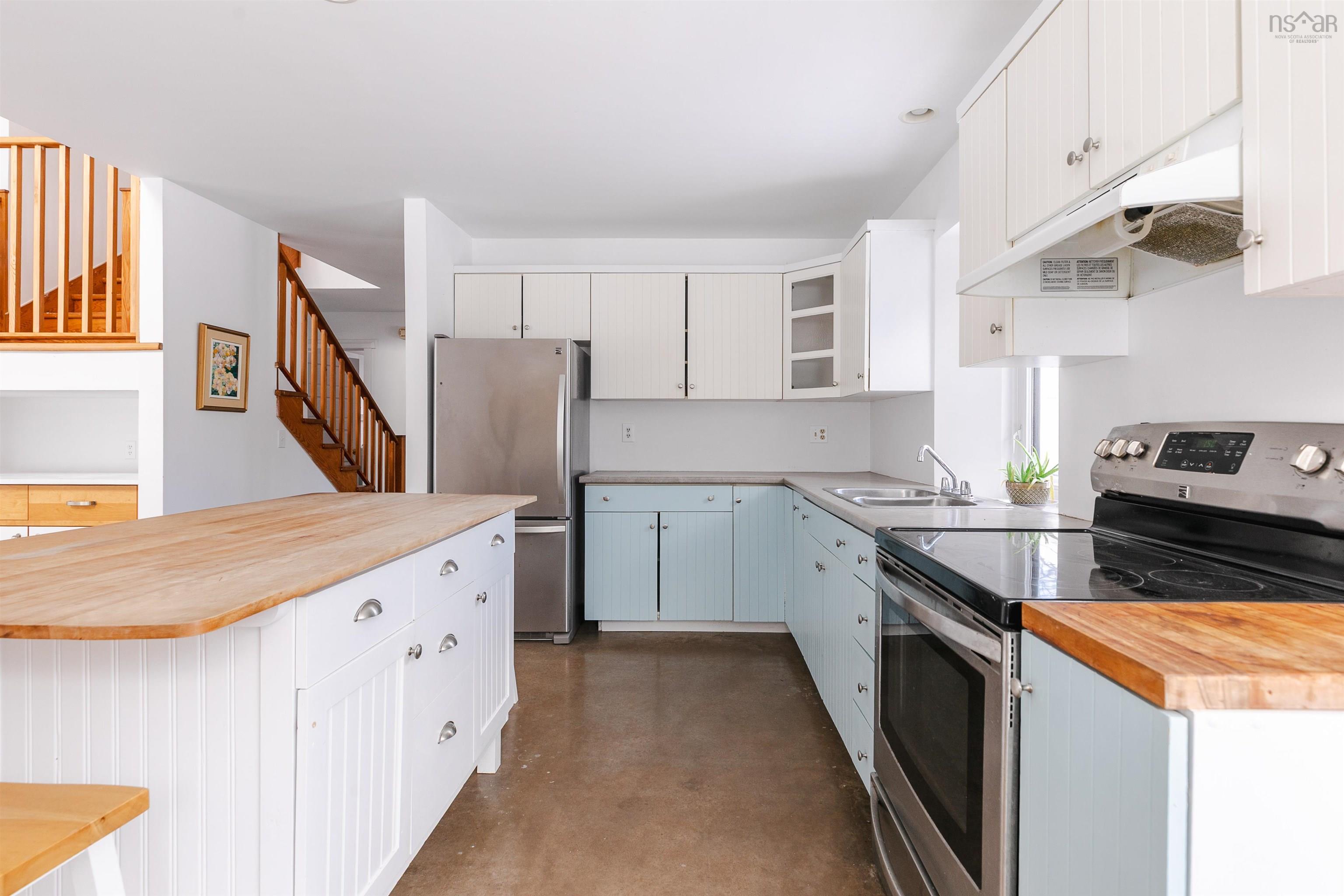 $525,000.00: 21 Long Hill Road, Mahone Bay