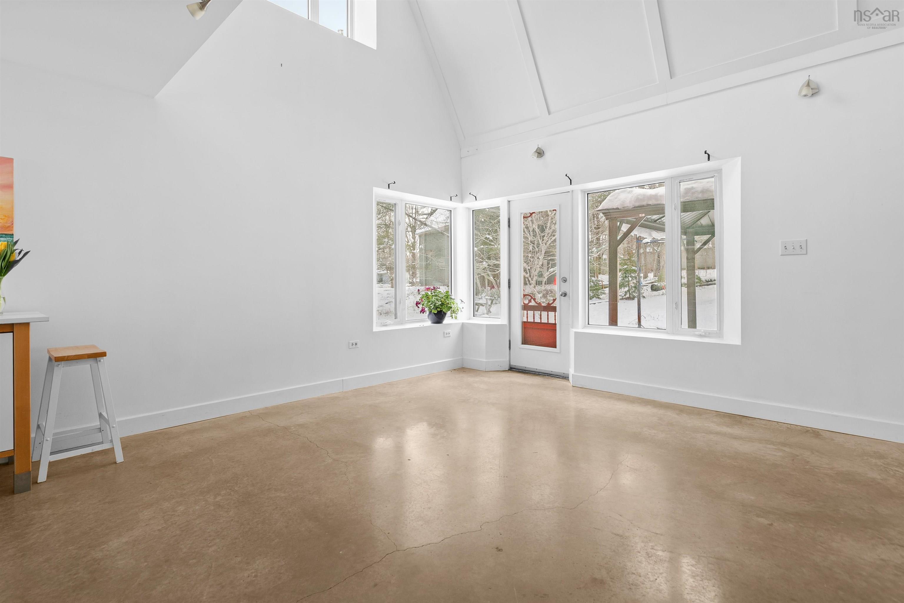 $525,000.00: 21 Long Hill Road, Mahone Bay