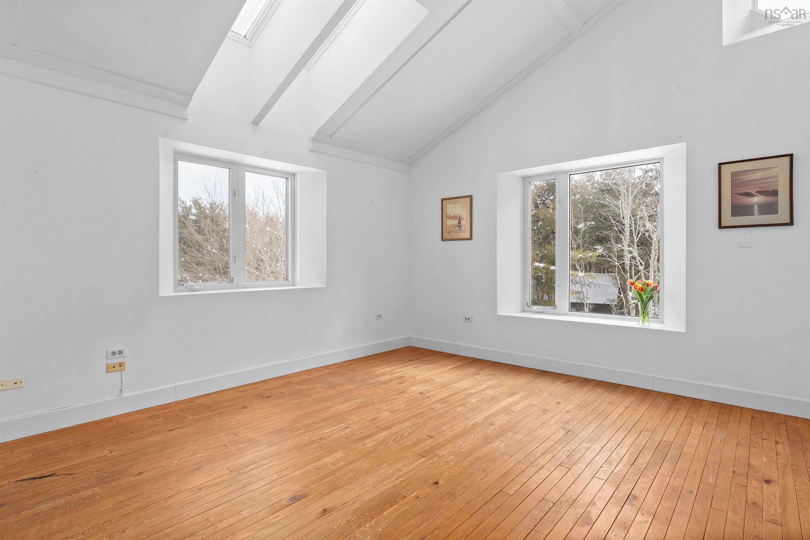 $525,000.00: 21 Long Hill Road, Mahone Bay