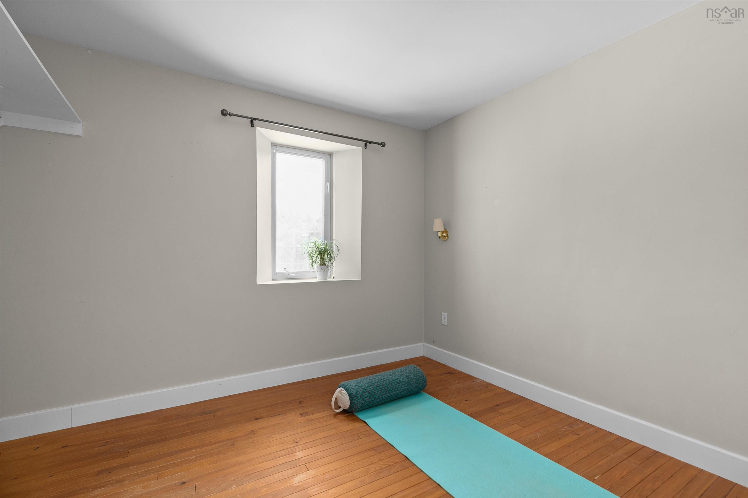 $525,000.00: 21 Long Hill Road, Mahone Bay