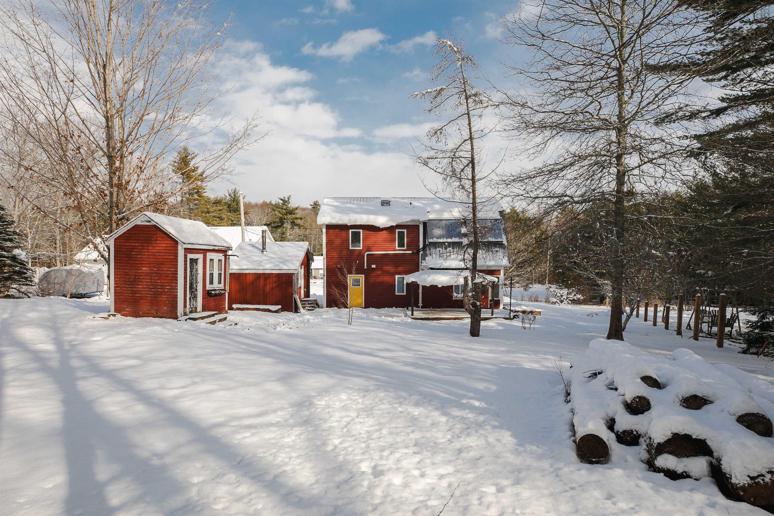 $525,000.00: 21 Long Hill Road, Mahone Bay