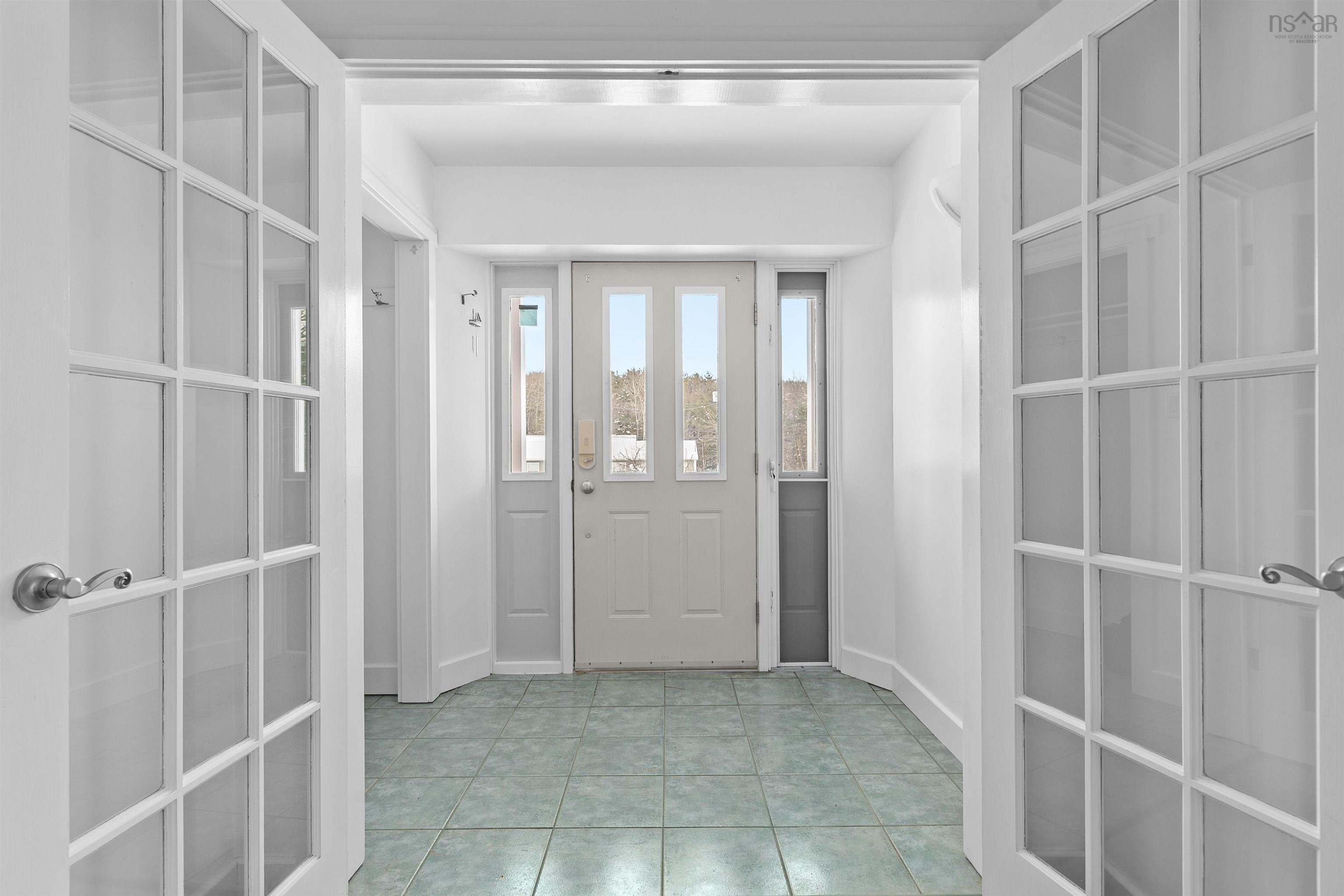 $525,000.00: 21 Long Hill Road, Mahone Bay