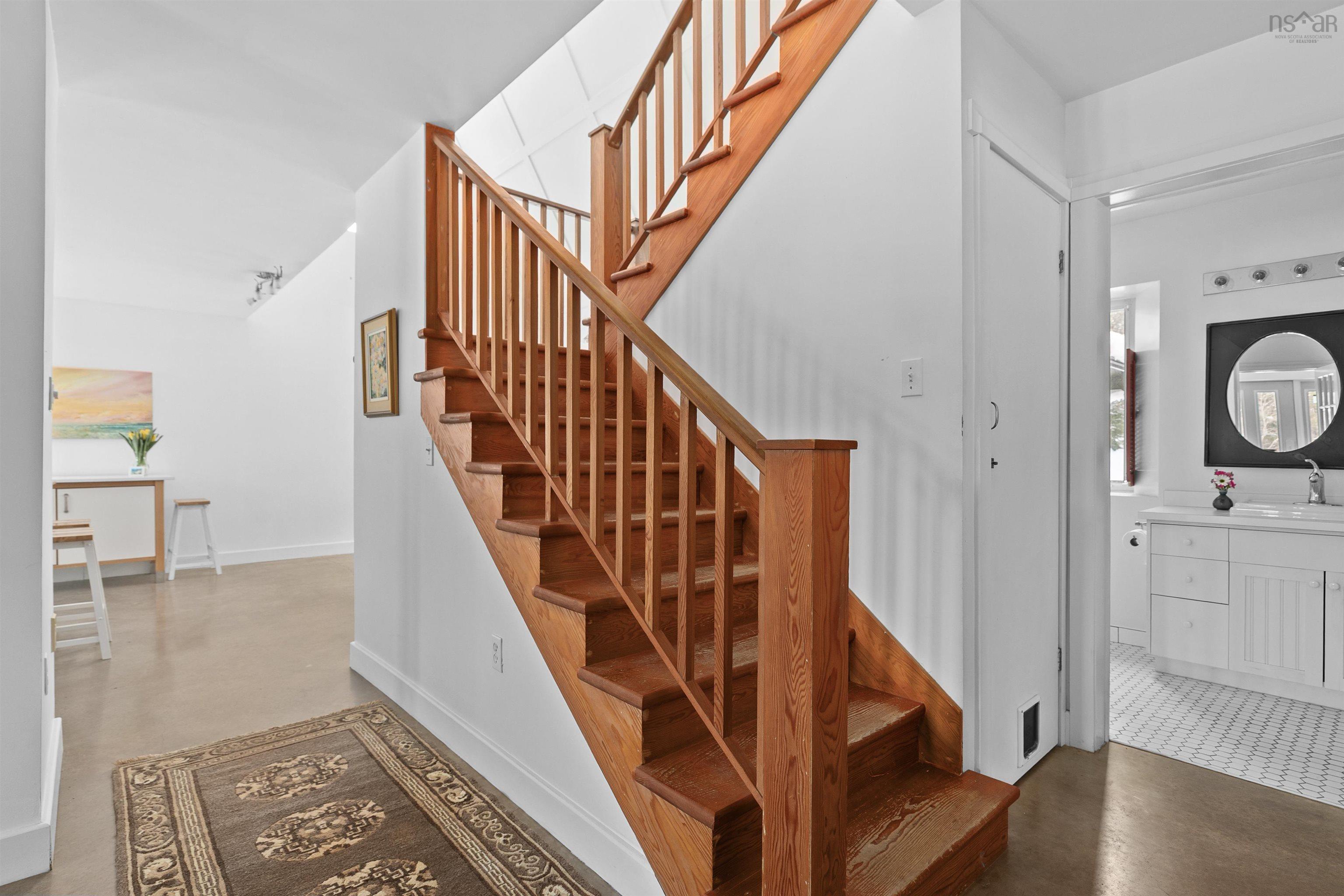 $525,000.00: 21 Long Hill Road, Mahone Bay