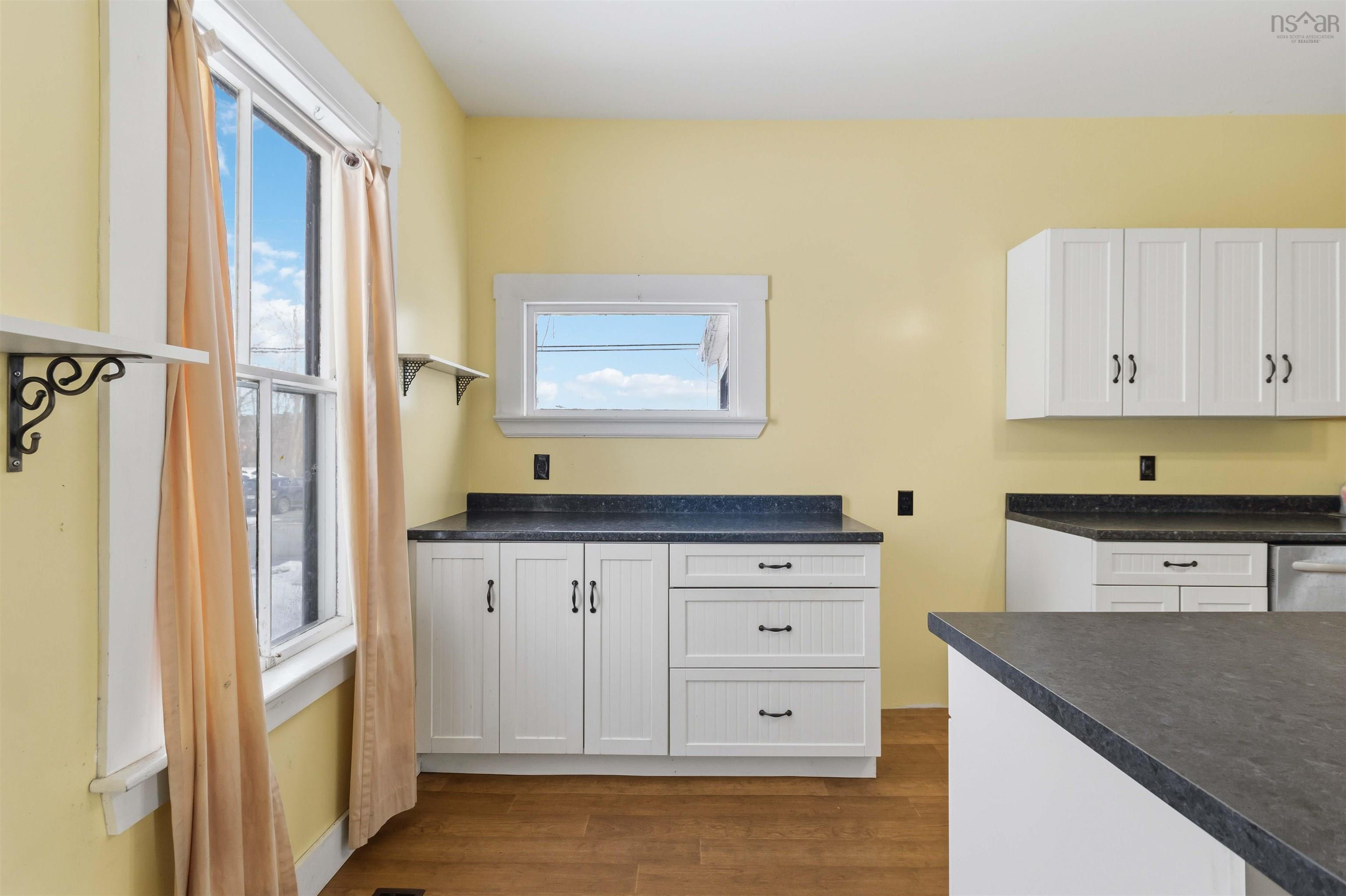 $259,900.00: 101 PLEASANT Street, Bridgewater