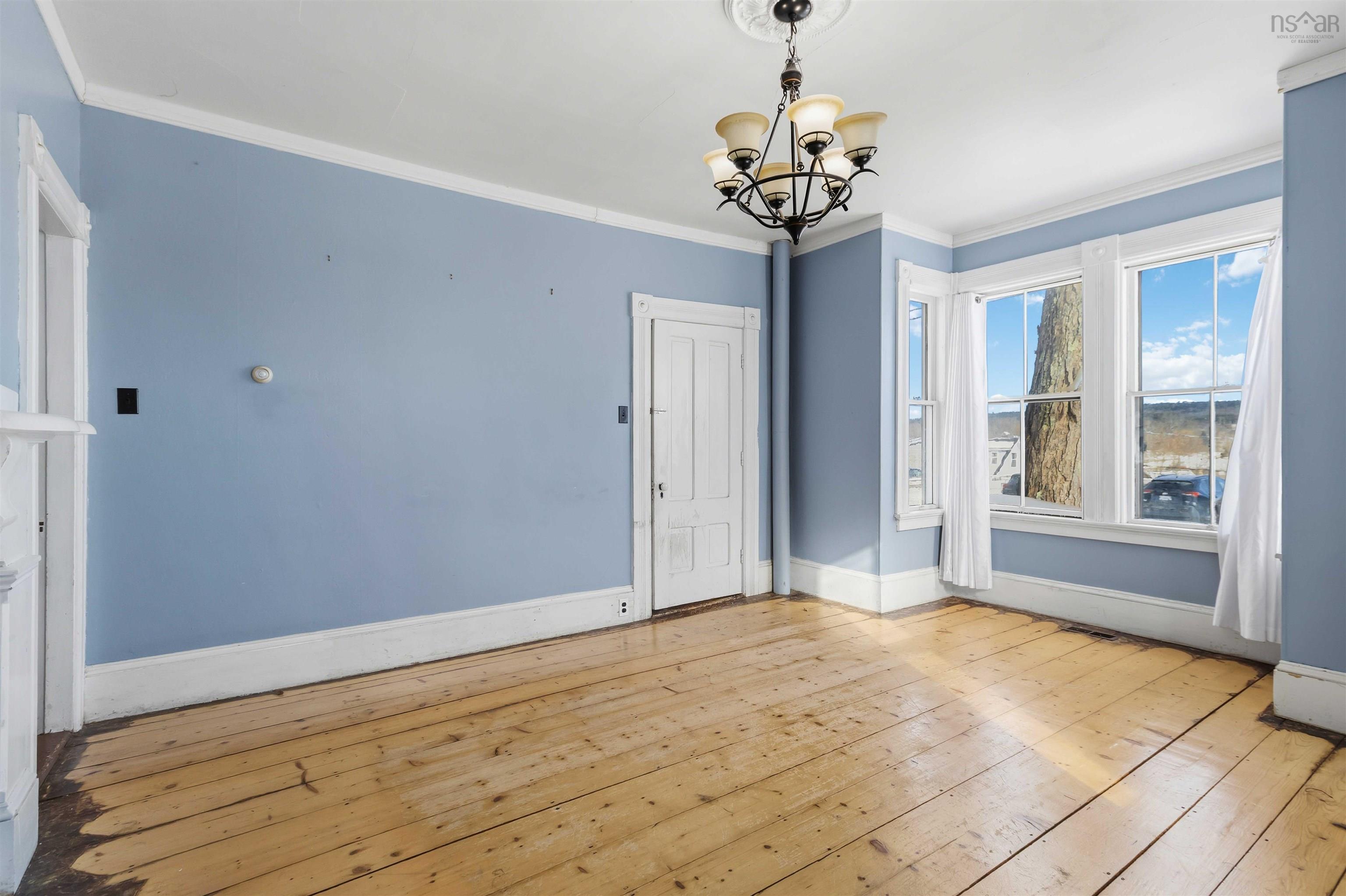 $259,900.00: 101 PLEASANT Street, Bridgewater