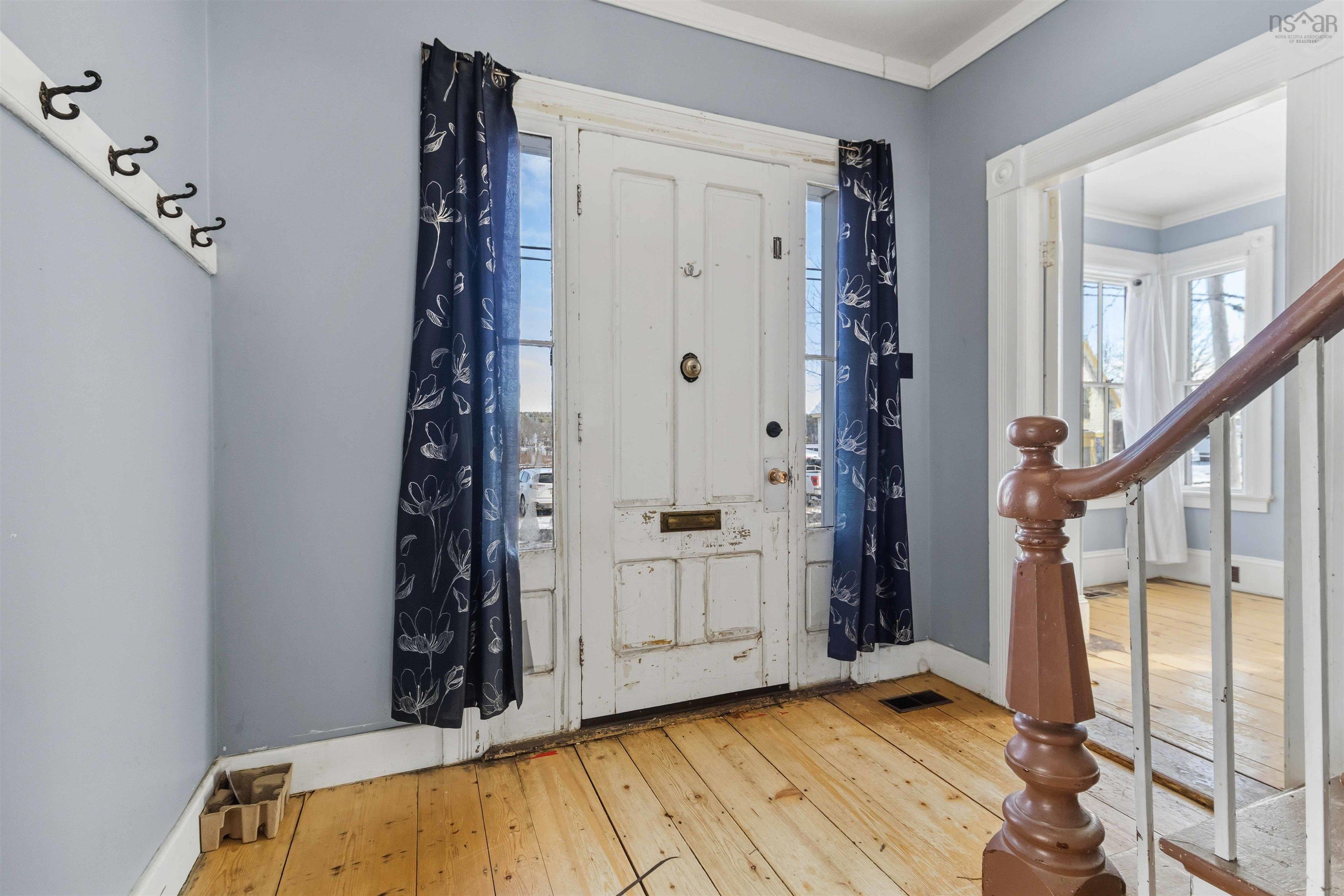 $259,900.00: 101 PLEASANT Street, Bridgewater