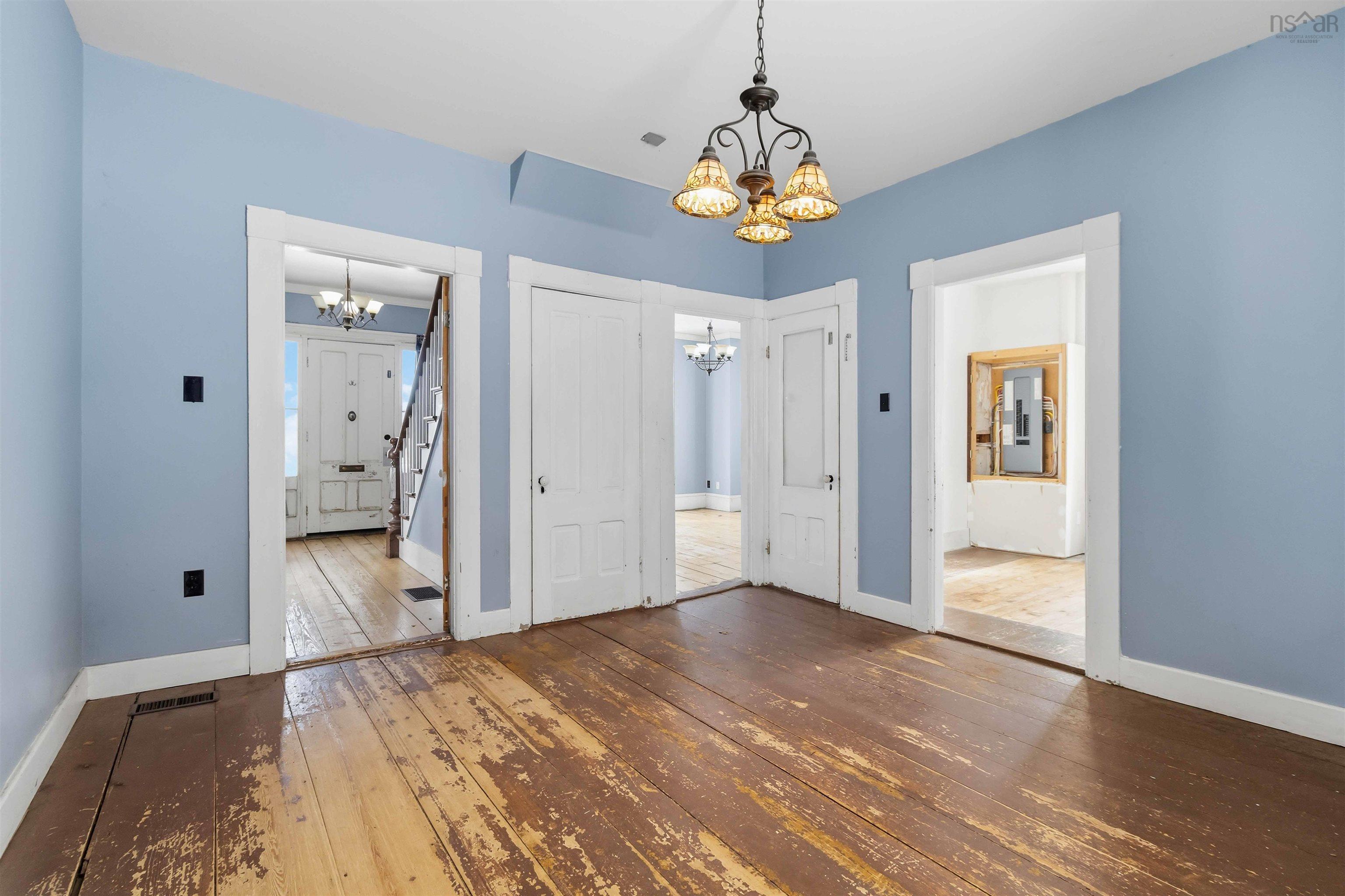 $259,900.00: 101 PLEASANT Street, Bridgewater