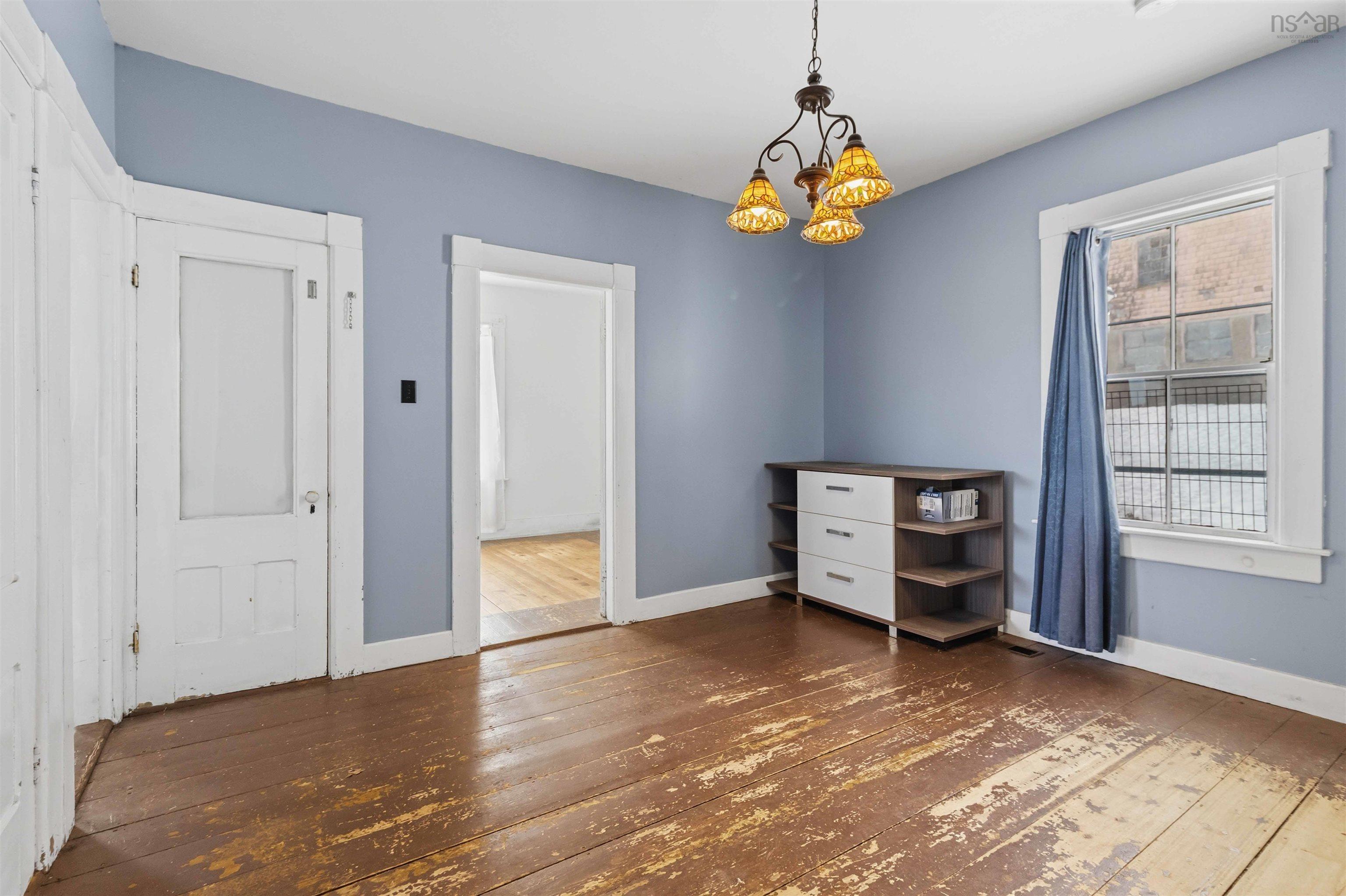 $259,900.00: 101 PLEASANT Street, Bridgewater