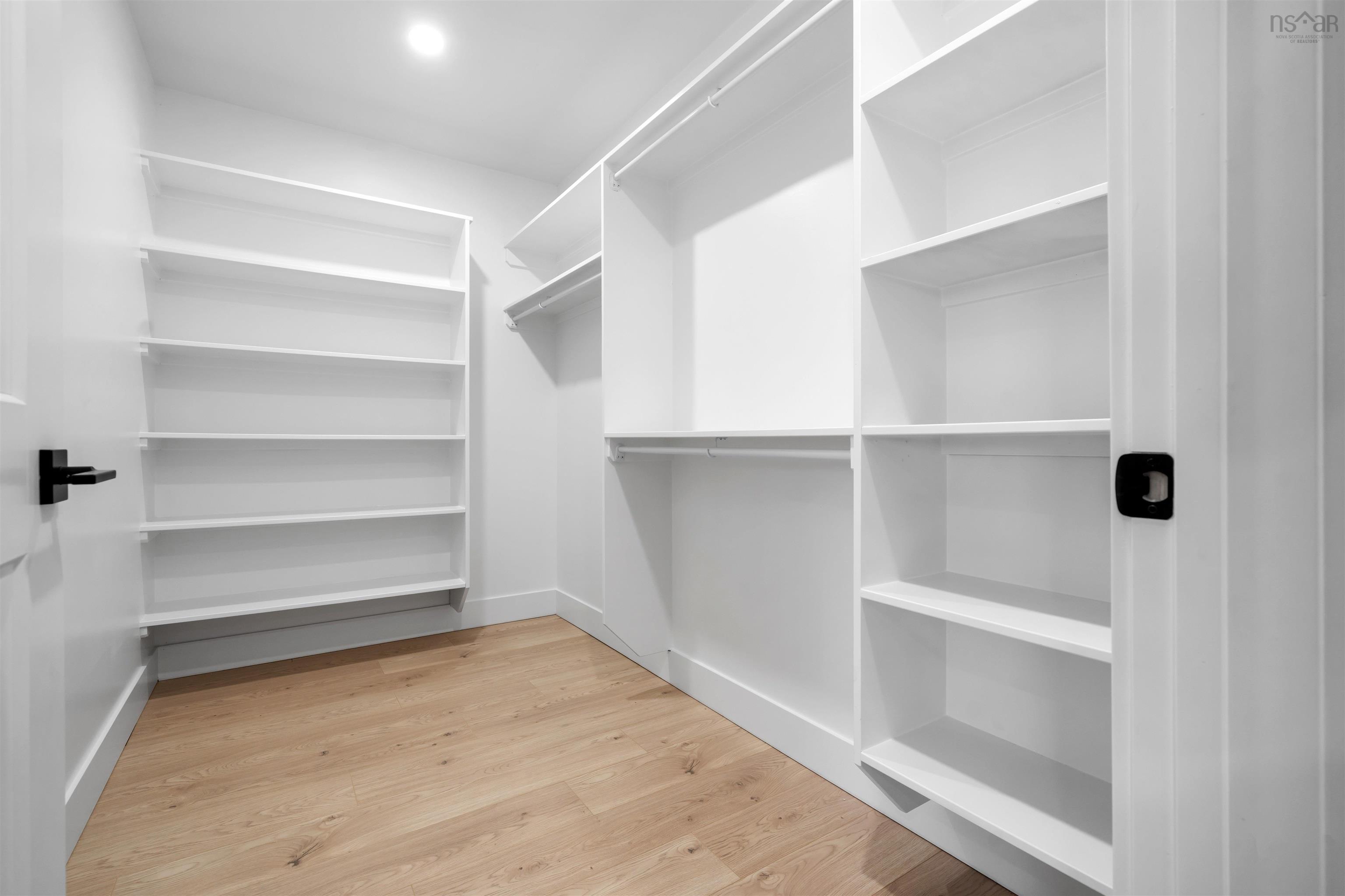 $749,900.00: 32 Brianna Drive, Lantz