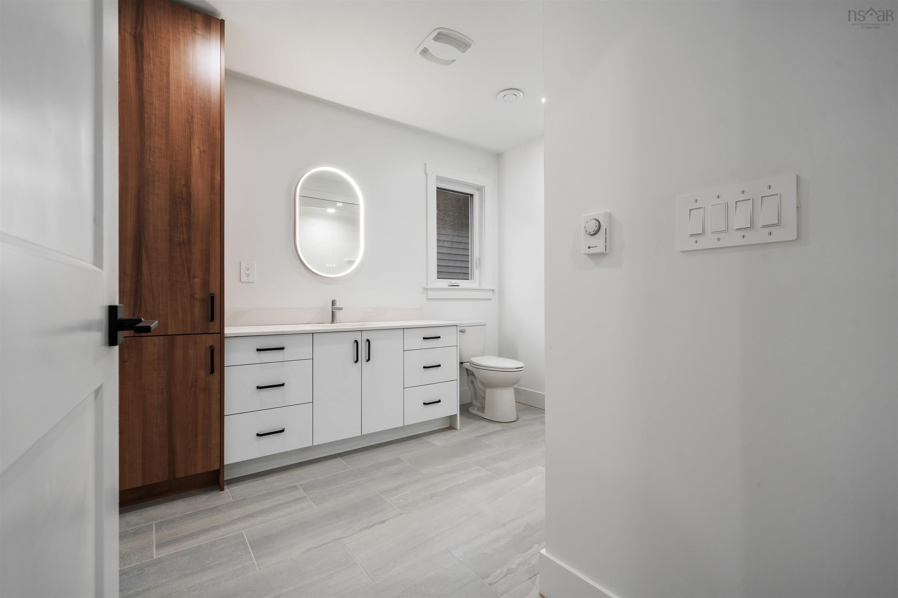 $749,900.00: 32 Brianna Drive, Lantz