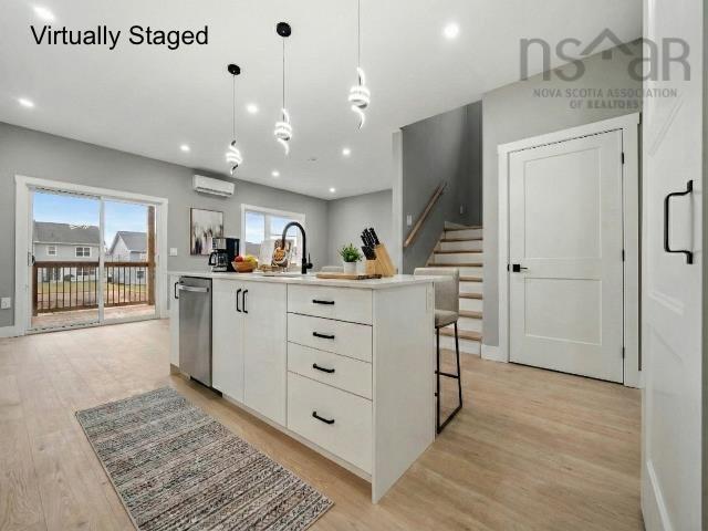 $749,900.00: 32 Brianna Drive, Lantz