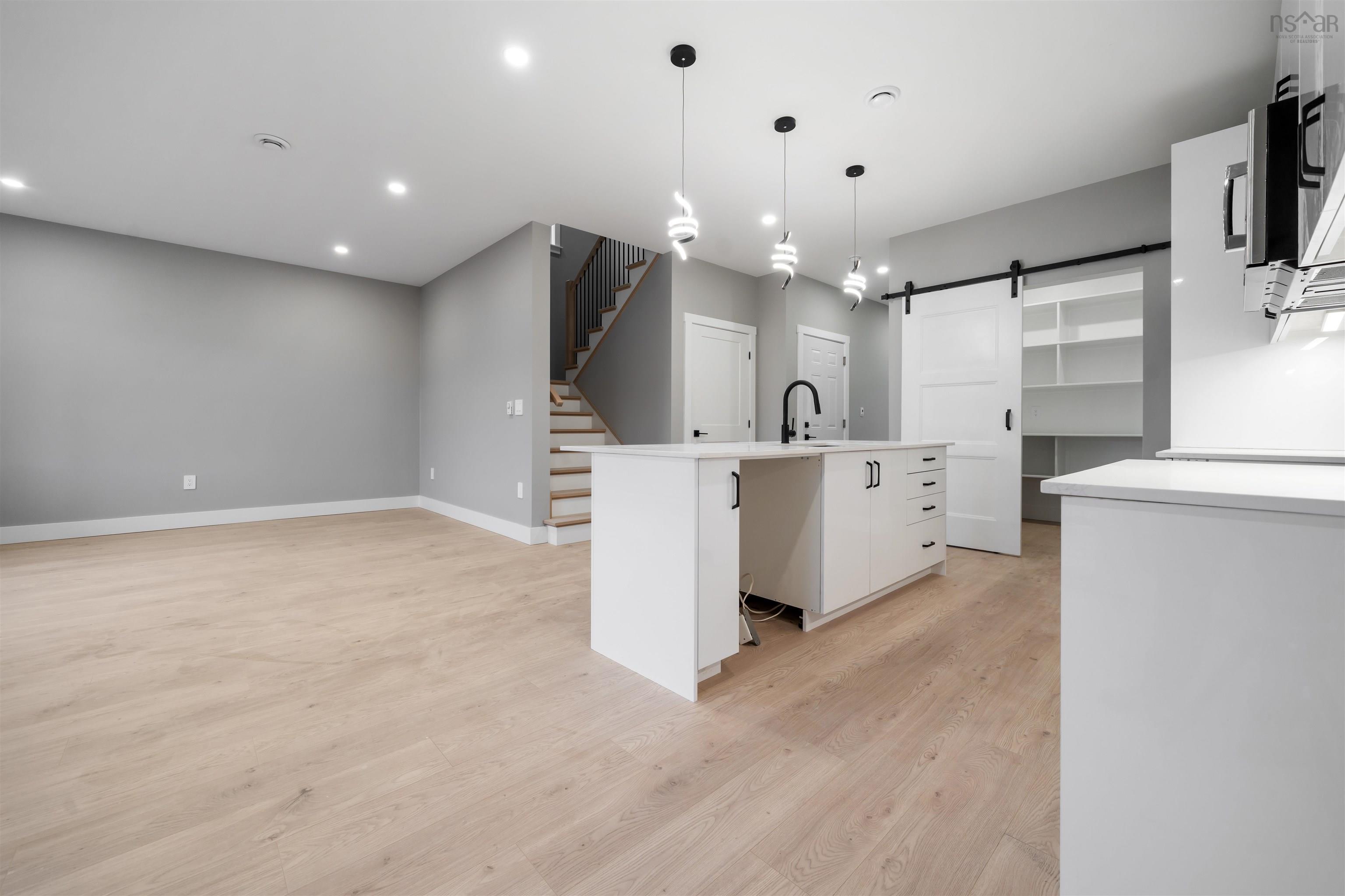 $749,900.00: 32 Brianna Drive, Lantz