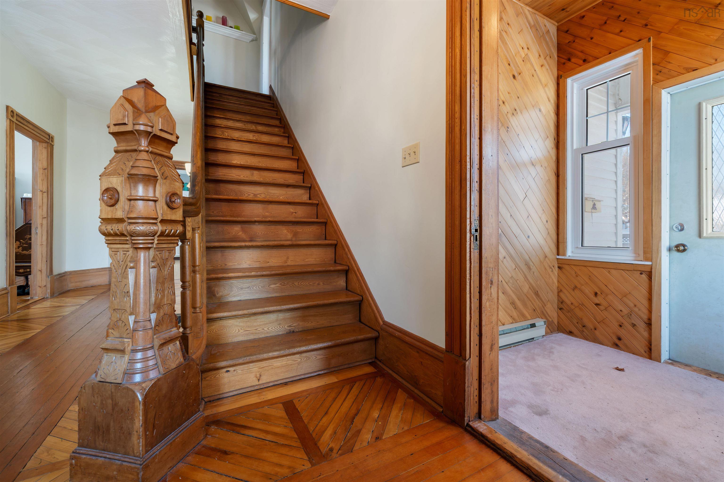 $284,900.00: 251 Victoria Street E, Amherst