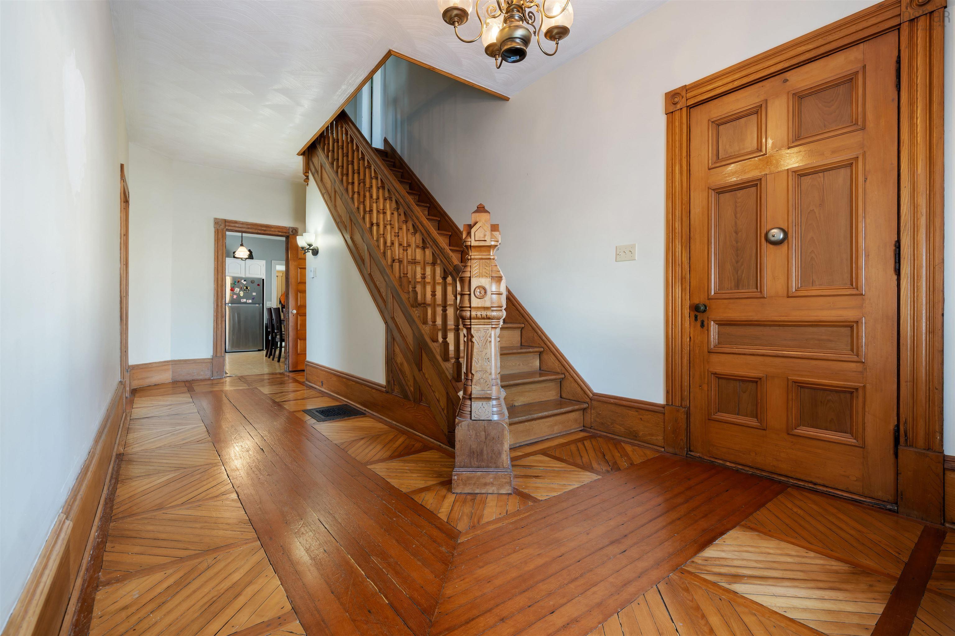 $284,900.00: 251 Victoria Street E, Amherst