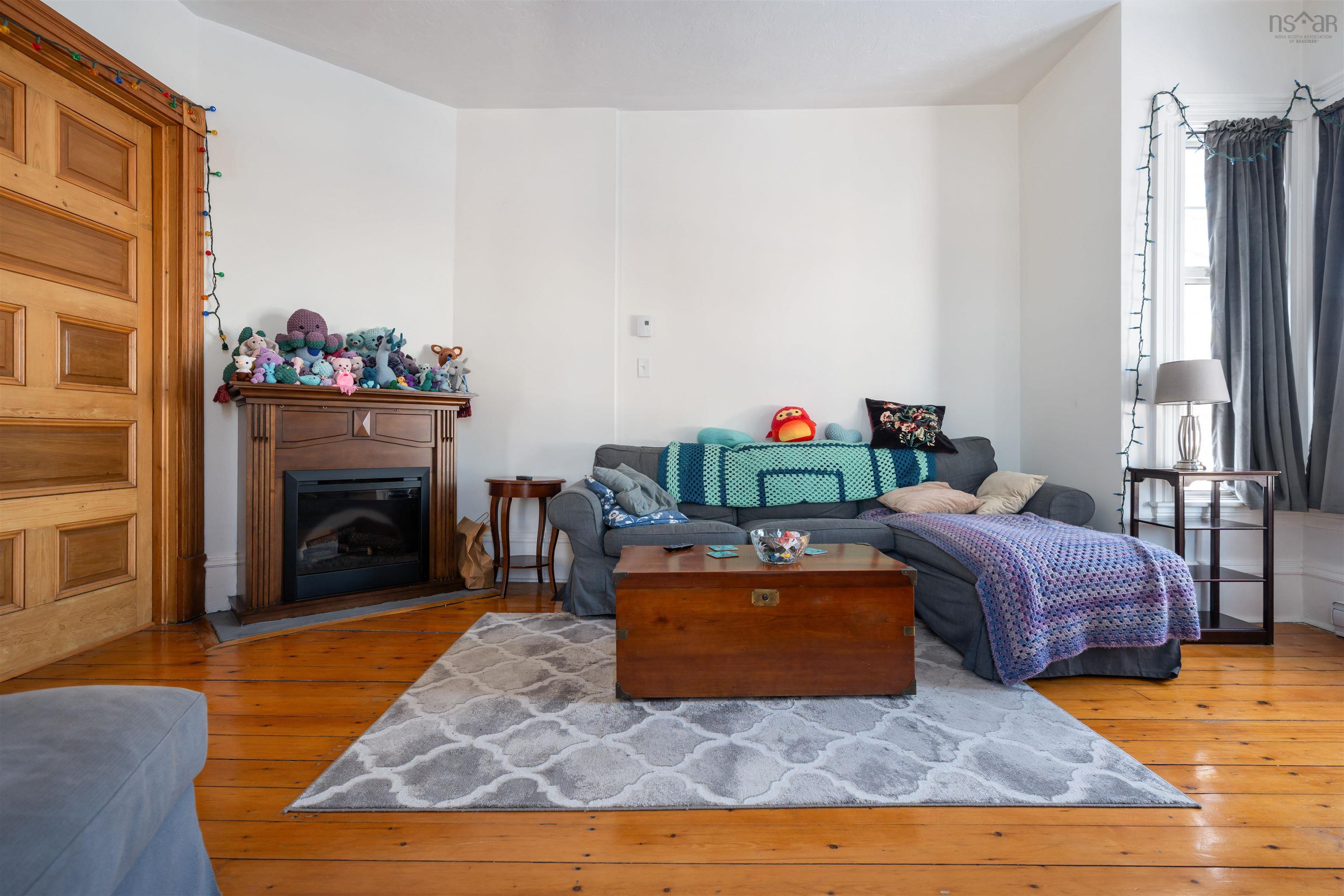 $284,900.00: 251 Victoria Street E, Amherst