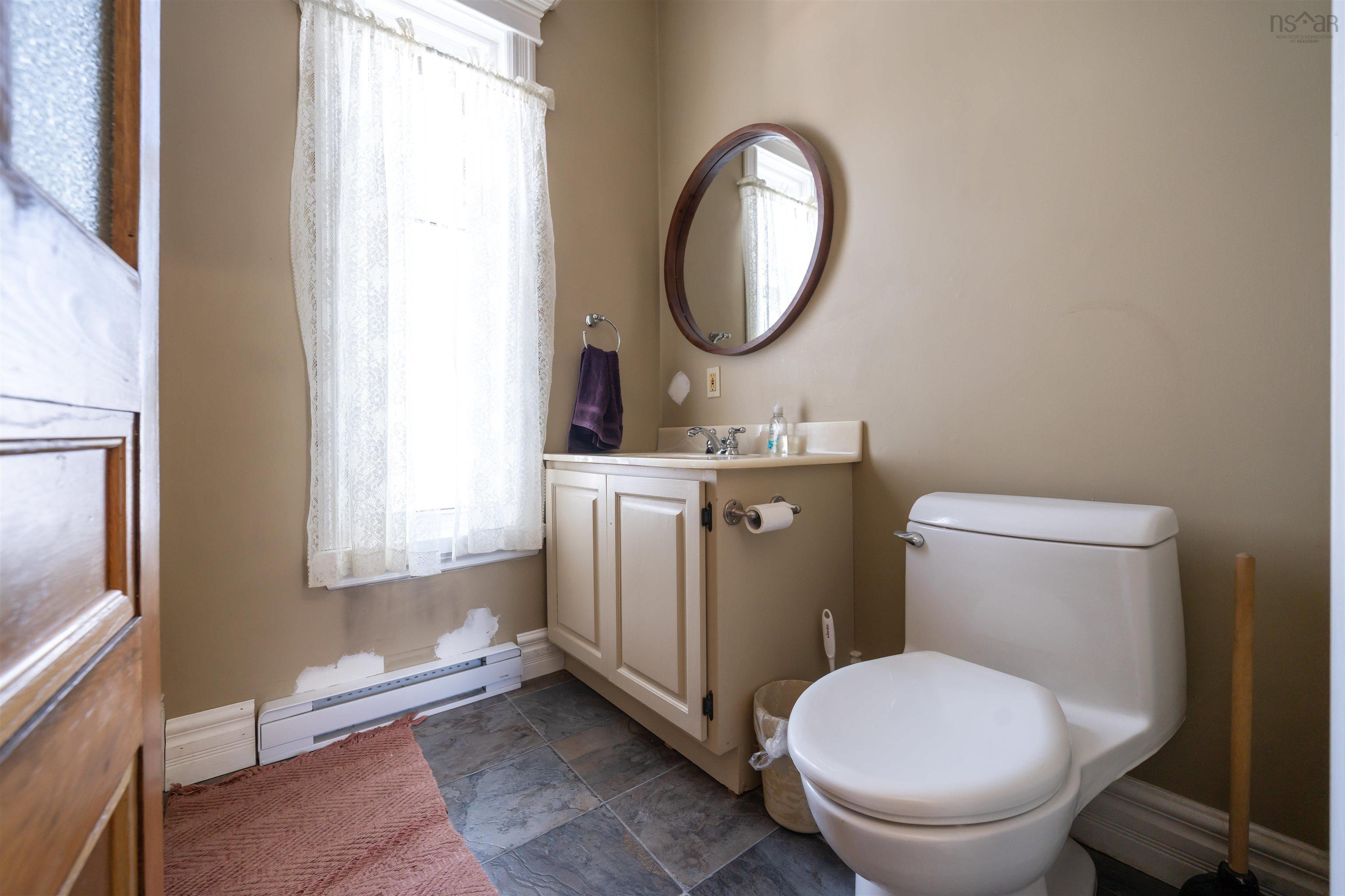 $284,900.00: 251 Victoria Street E, Amherst