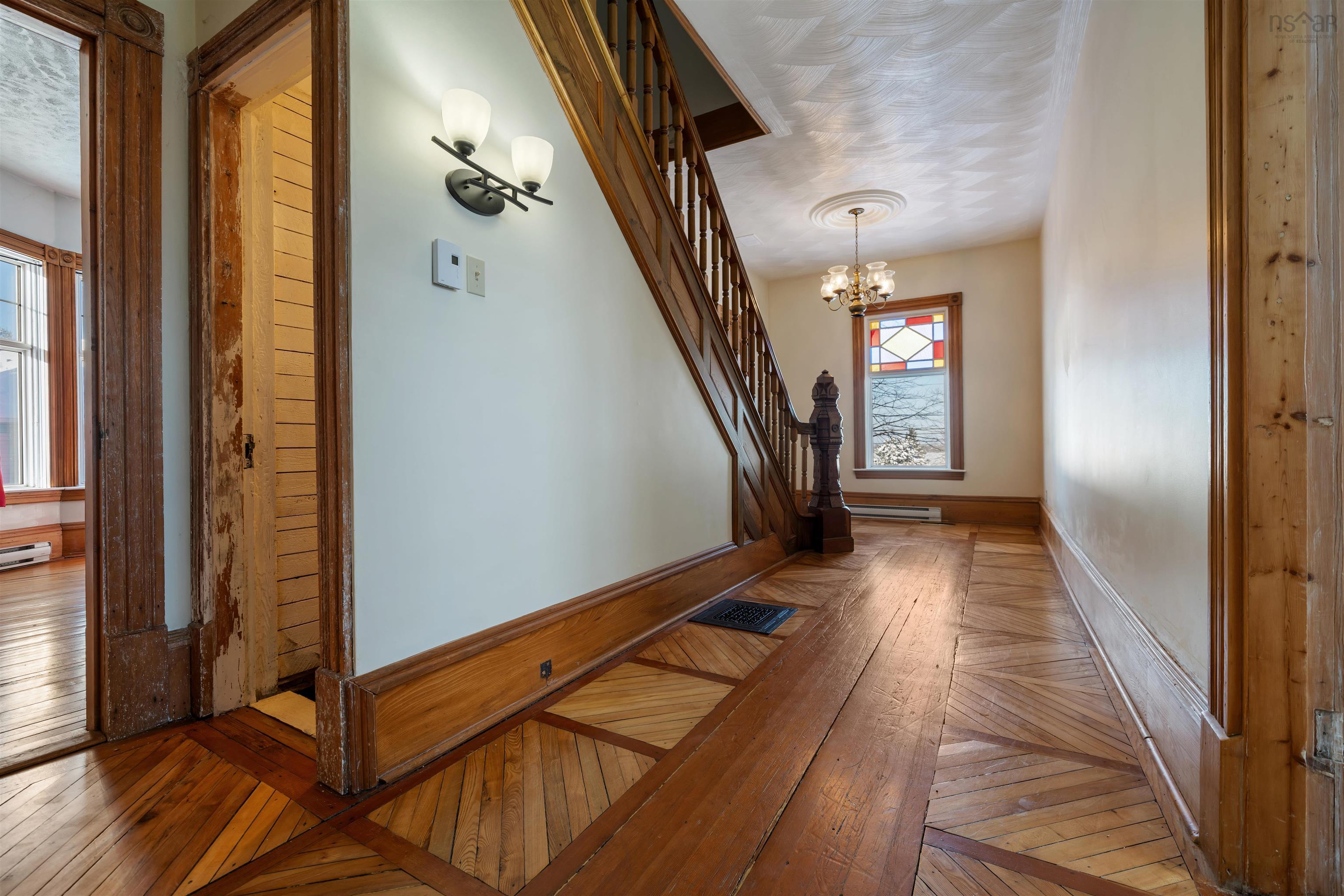 $284,900.00: 251 Victoria Street E, Amherst