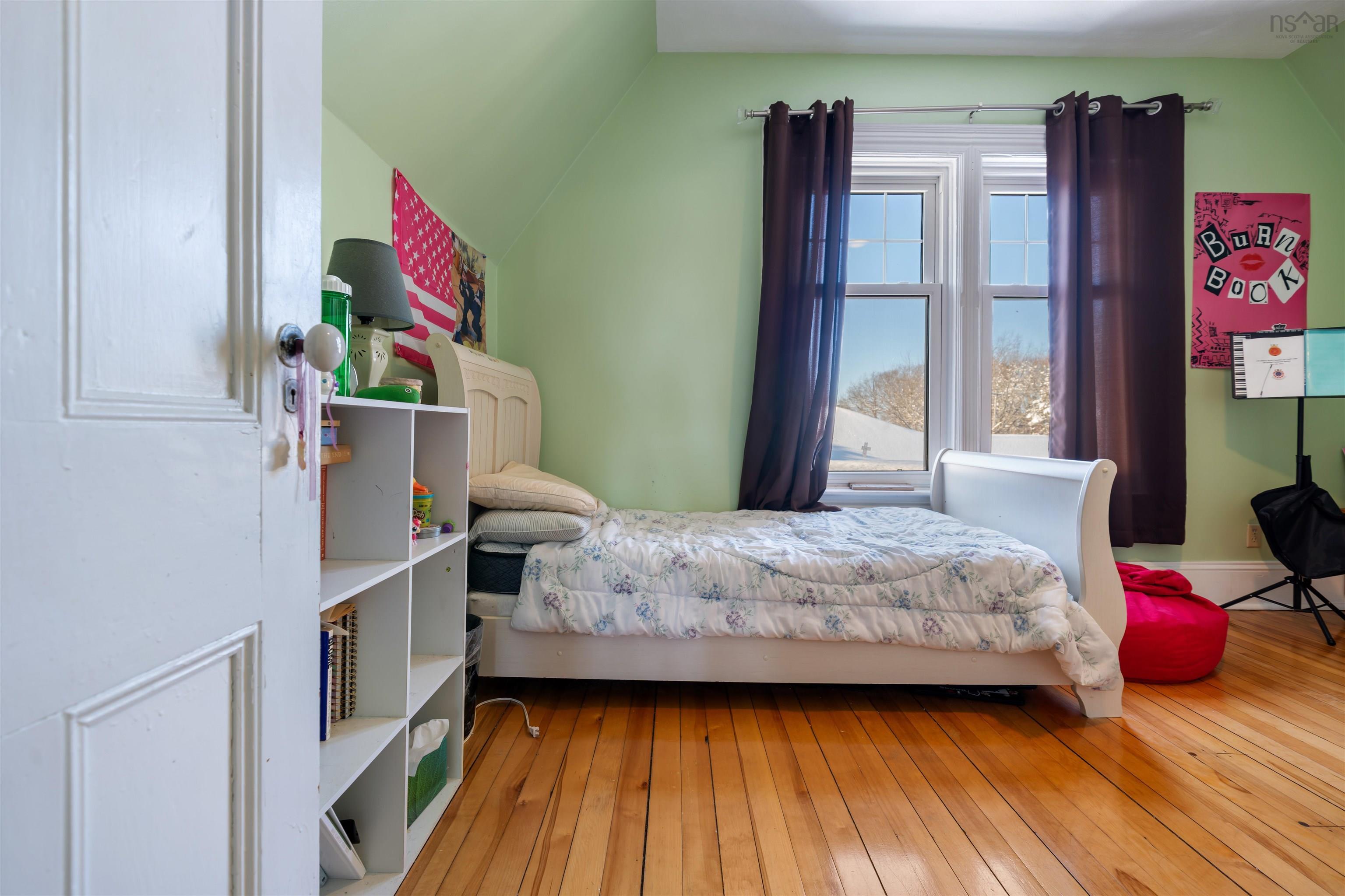 $284,900.00: 251 Victoria Street E, Amherst