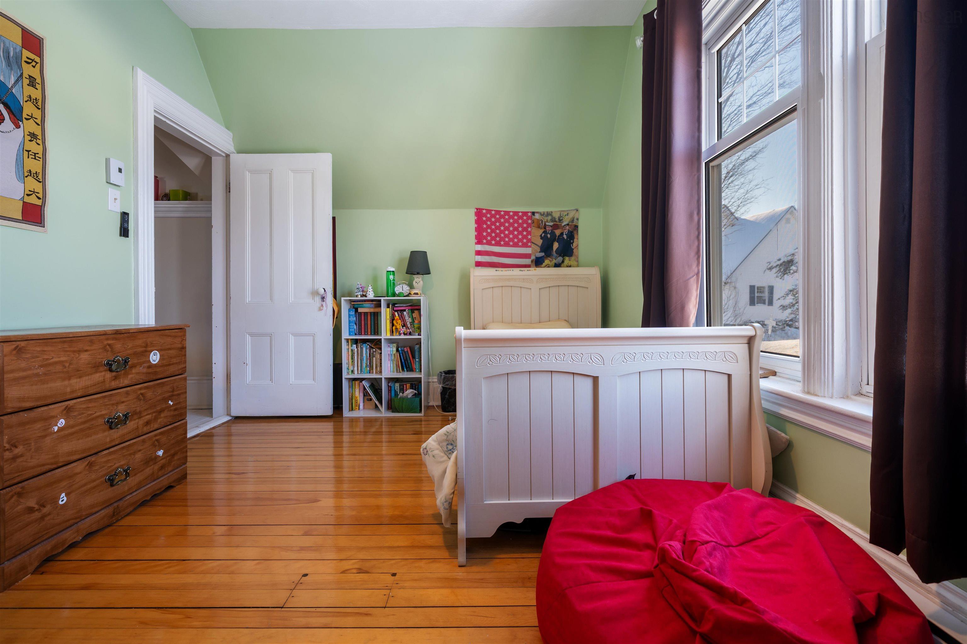 $284,900.00: 251 Victoria Street E, Amherst