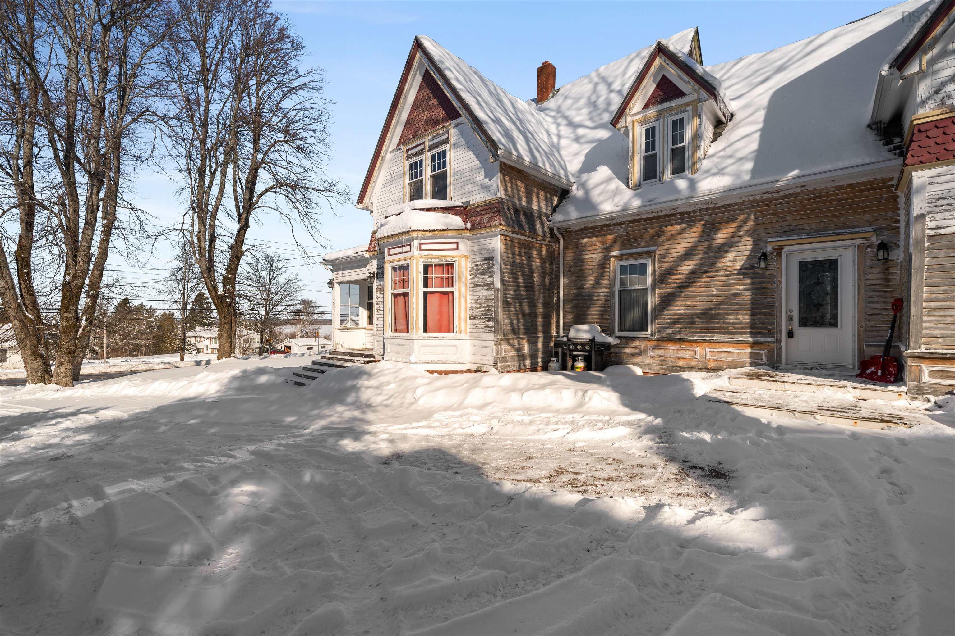 $284,900.00: 251 Victoria Street E, Amherst