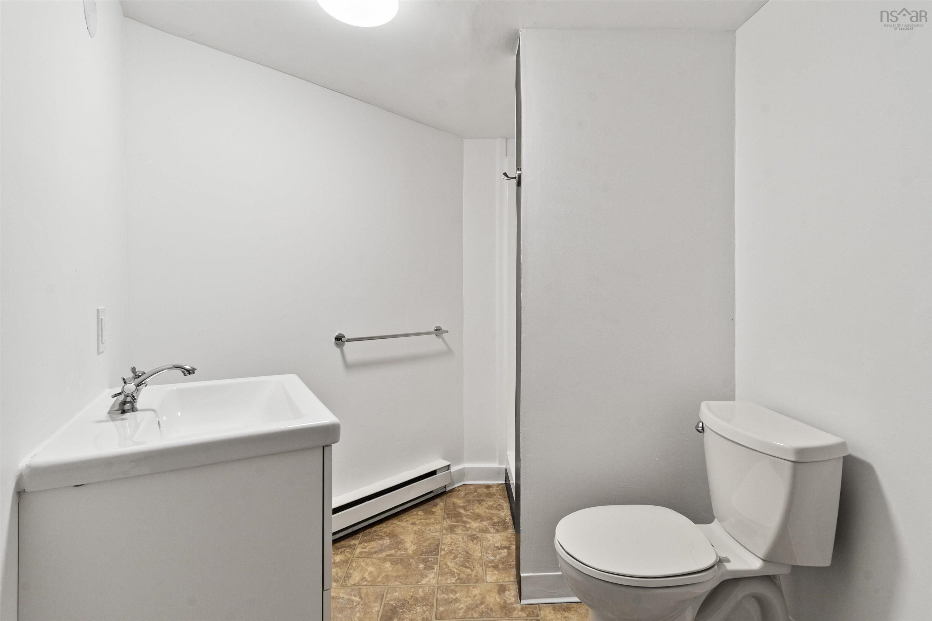 $549,900.00: 202 Gaspereau Avenue, Wolfville