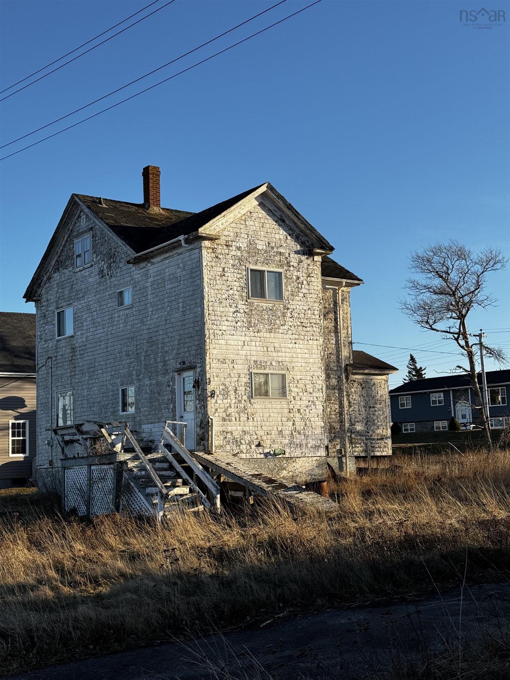 $35,000.00: 39 Middle Street, Canso