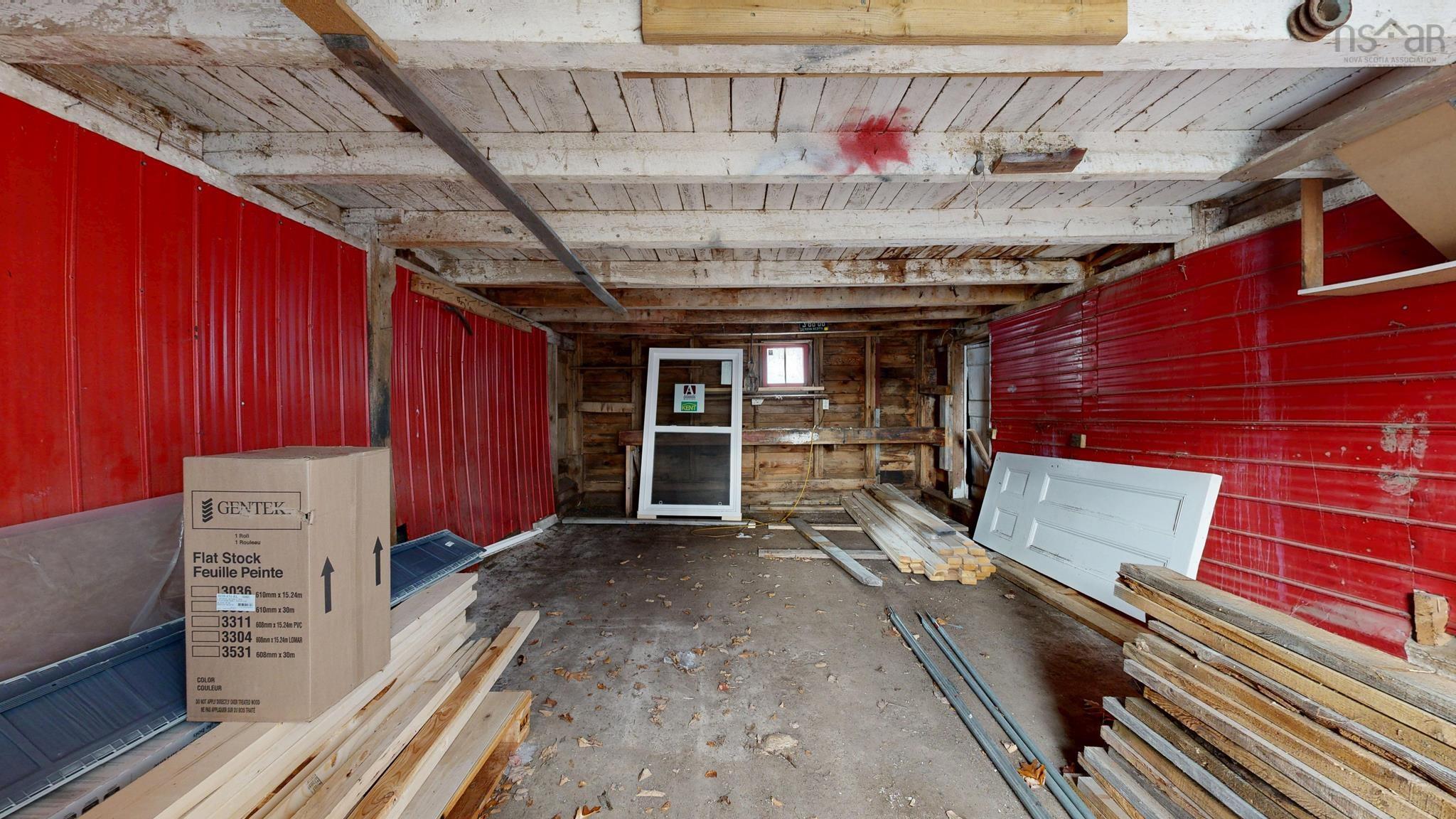 $489,000.00: 489 Back Centre Road, Back Centre