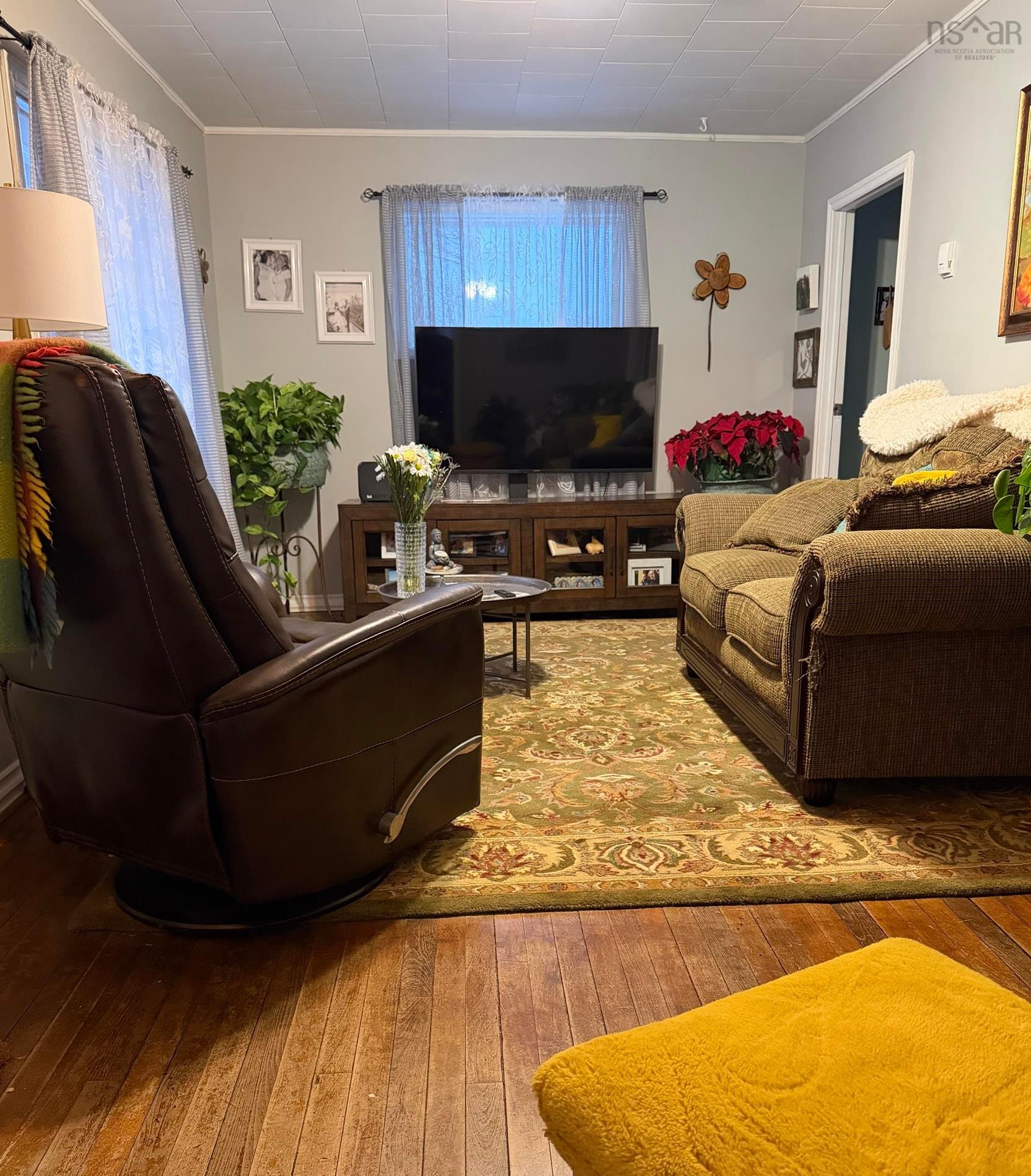 $199,900.00: 1211 Shore Road, Waterside