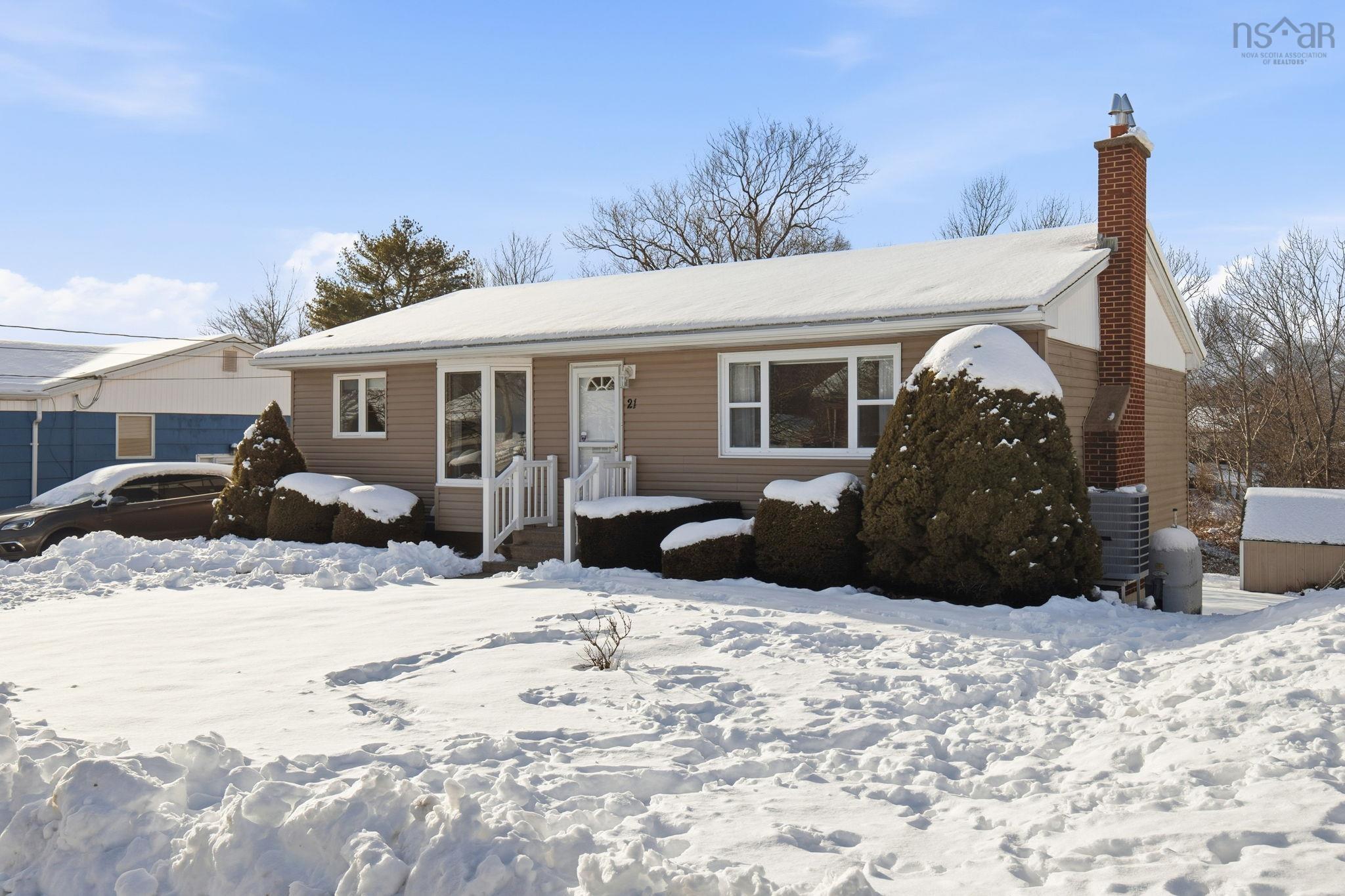 21 Macrae Avenue, Dartmouth, NS (MLS® 202601378) | Dartmouth Real Estate | RE/MAX Halifax