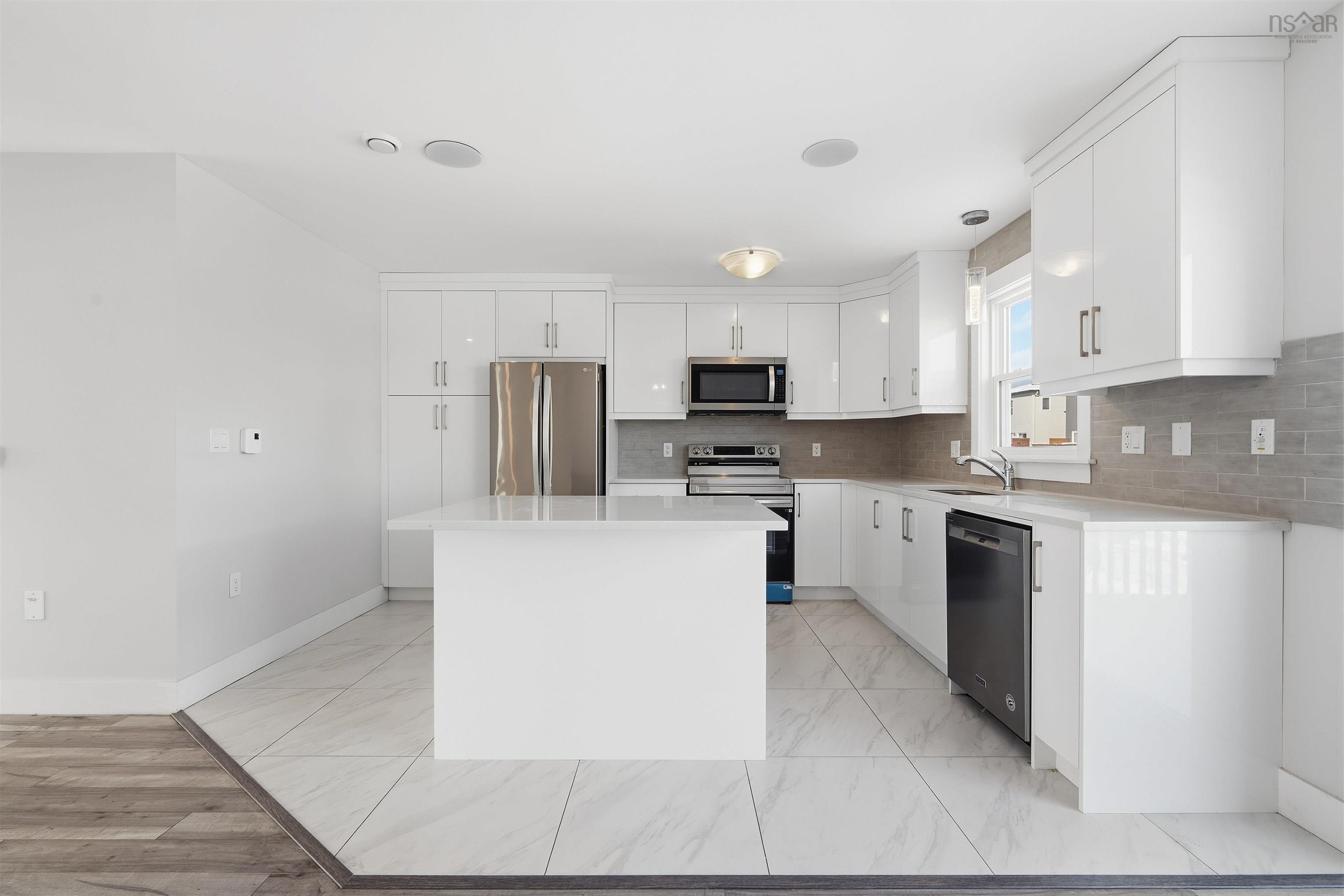 $649,900.00: 31 Travertine Court, Halifax