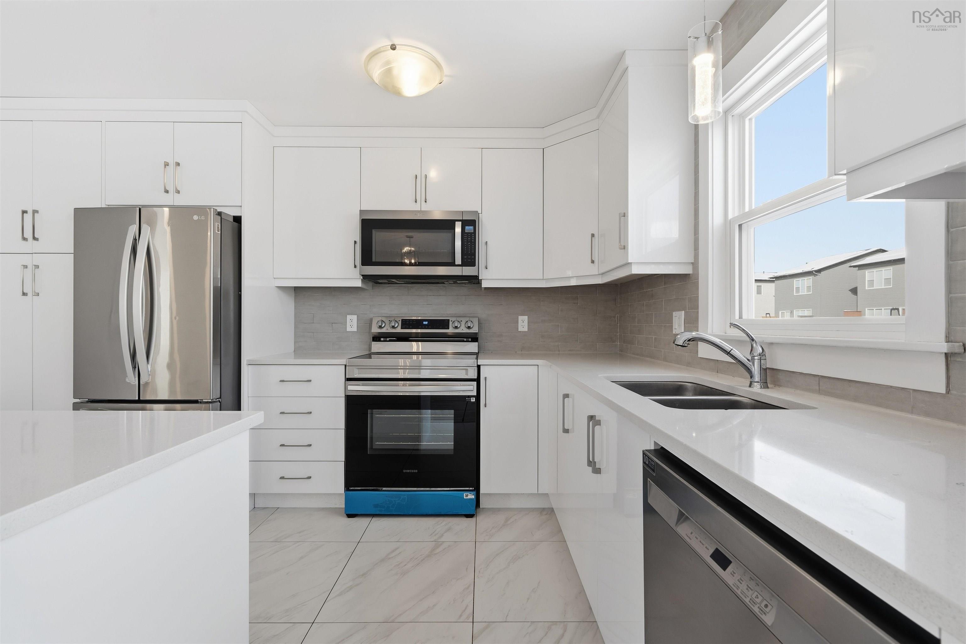 $649,900.00: 31 Travertine Court, Halifax