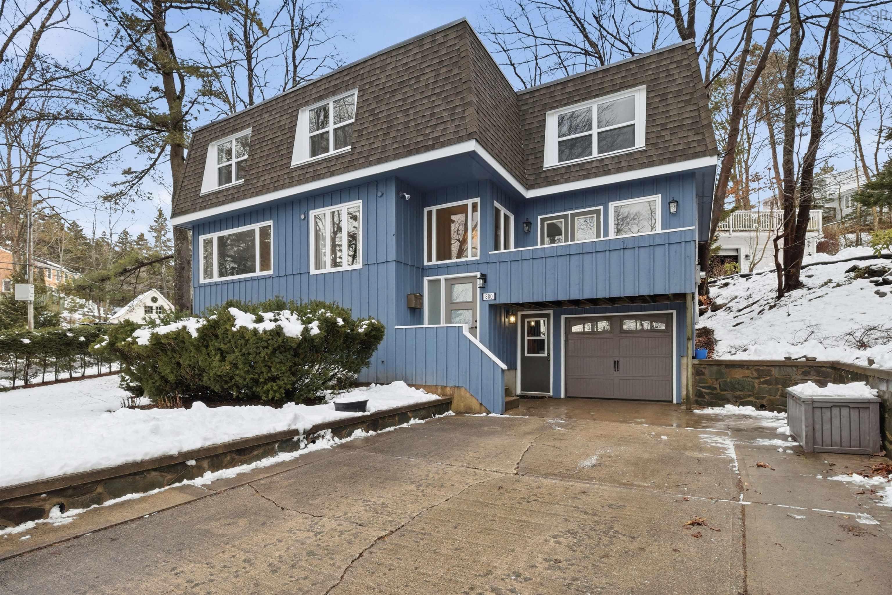 $799,900.00: 880 Shore Drive, Bedford