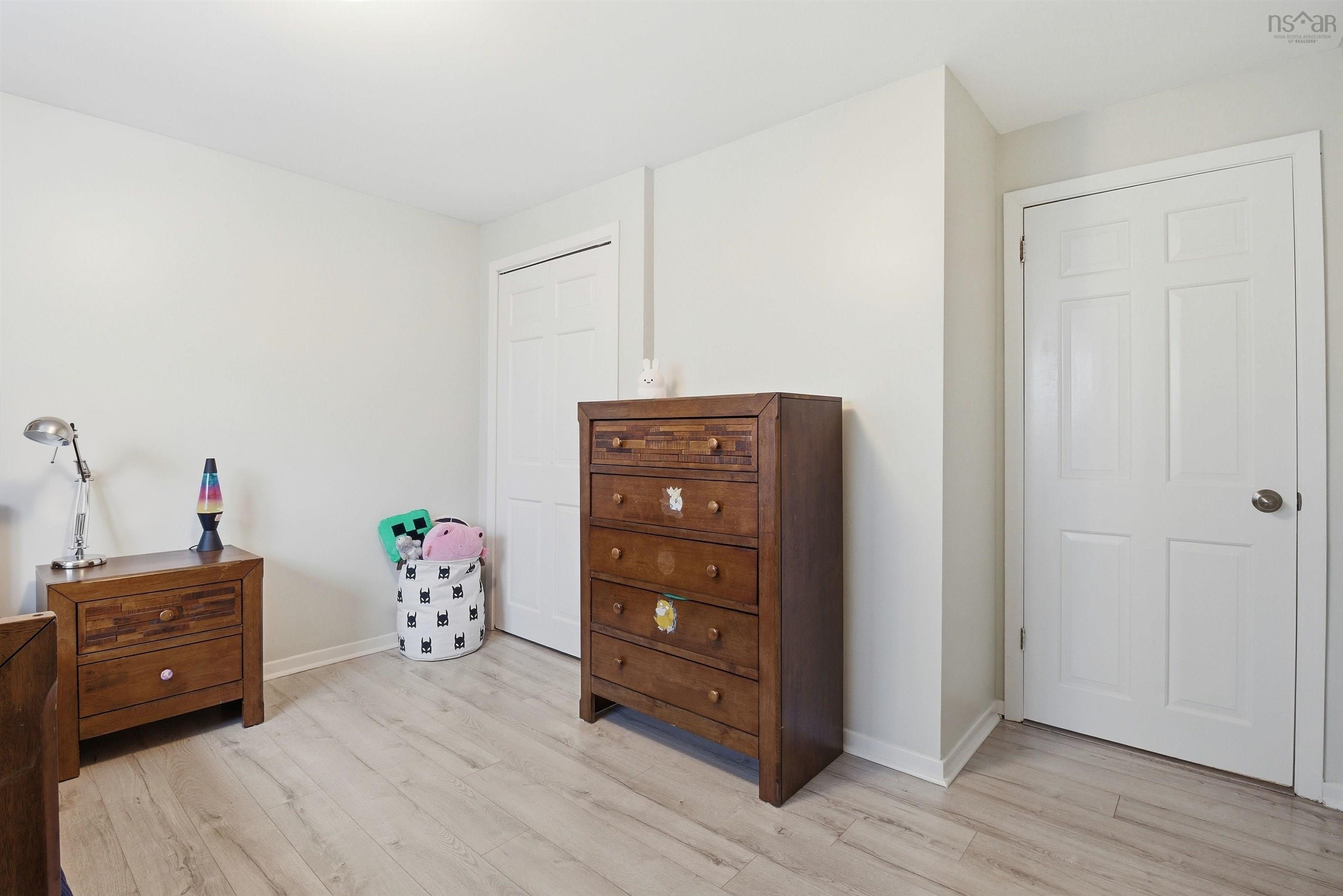 $799,900.00: 880 Shore Drive, Bedford