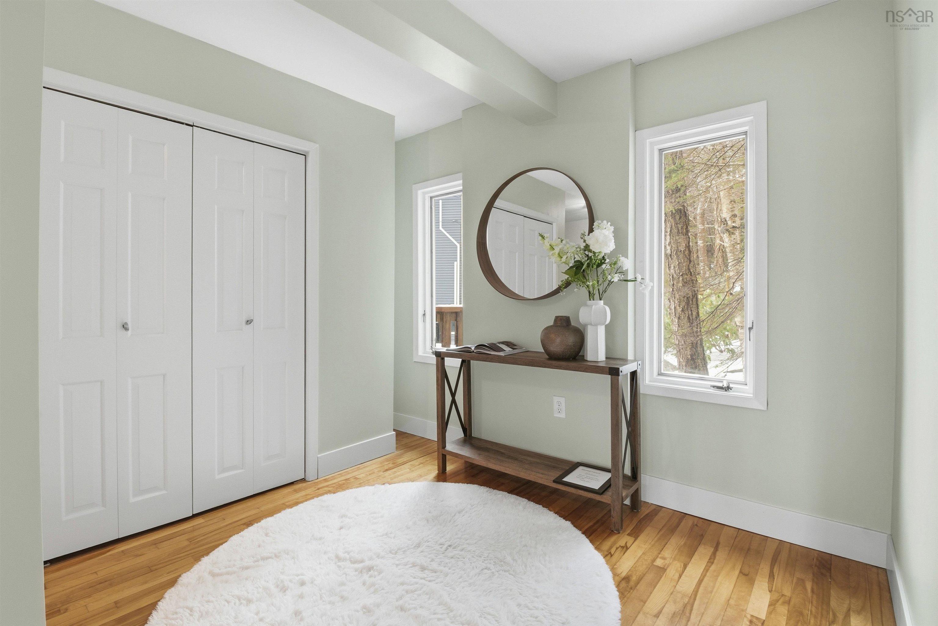 $799,900.00: 880 Shore Drive, Bedford