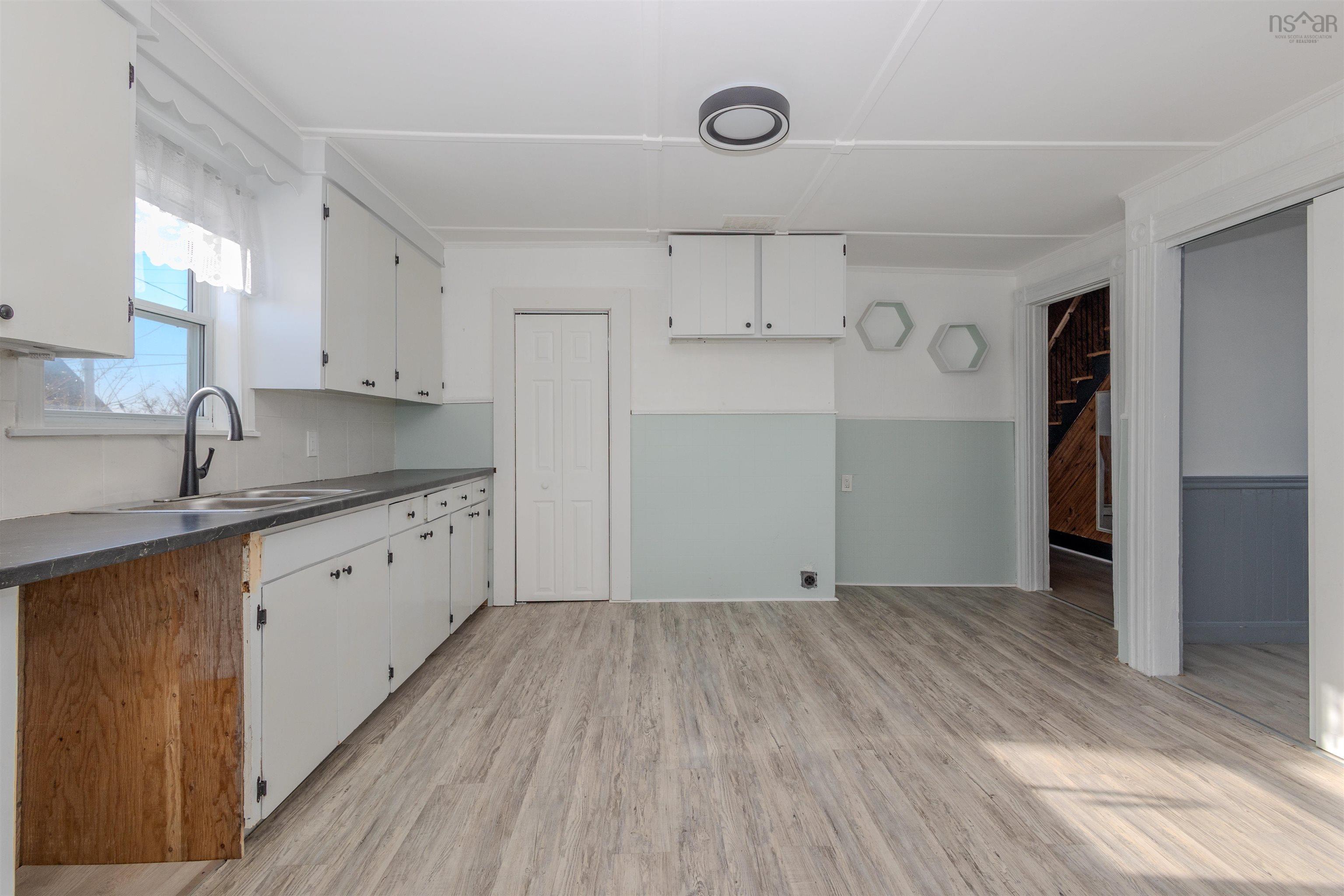 $140,000.00: 52 Pepperell Street, Louisbourg