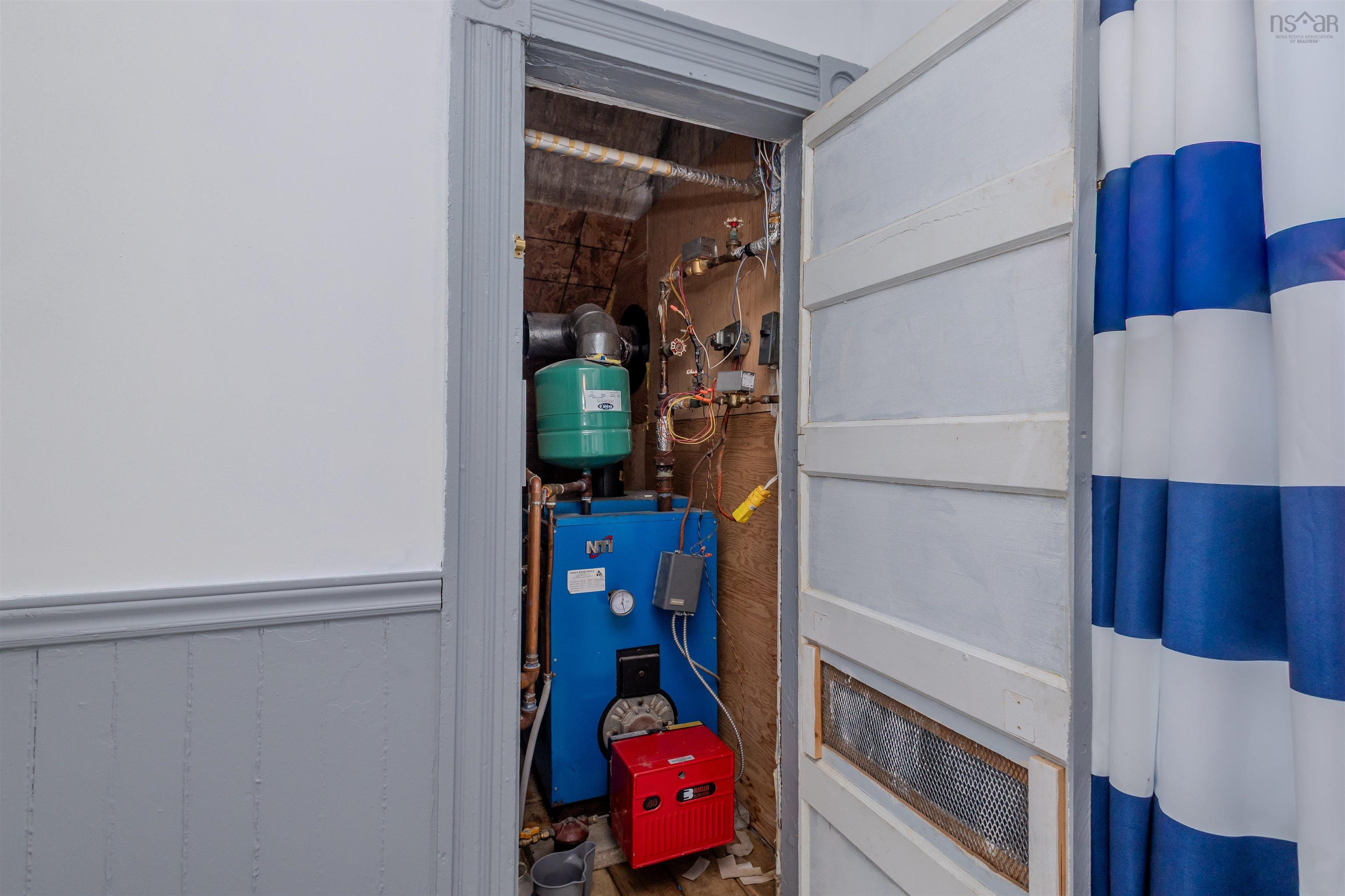 $140,000.00: 52 Pepperell Street, Louisbourg