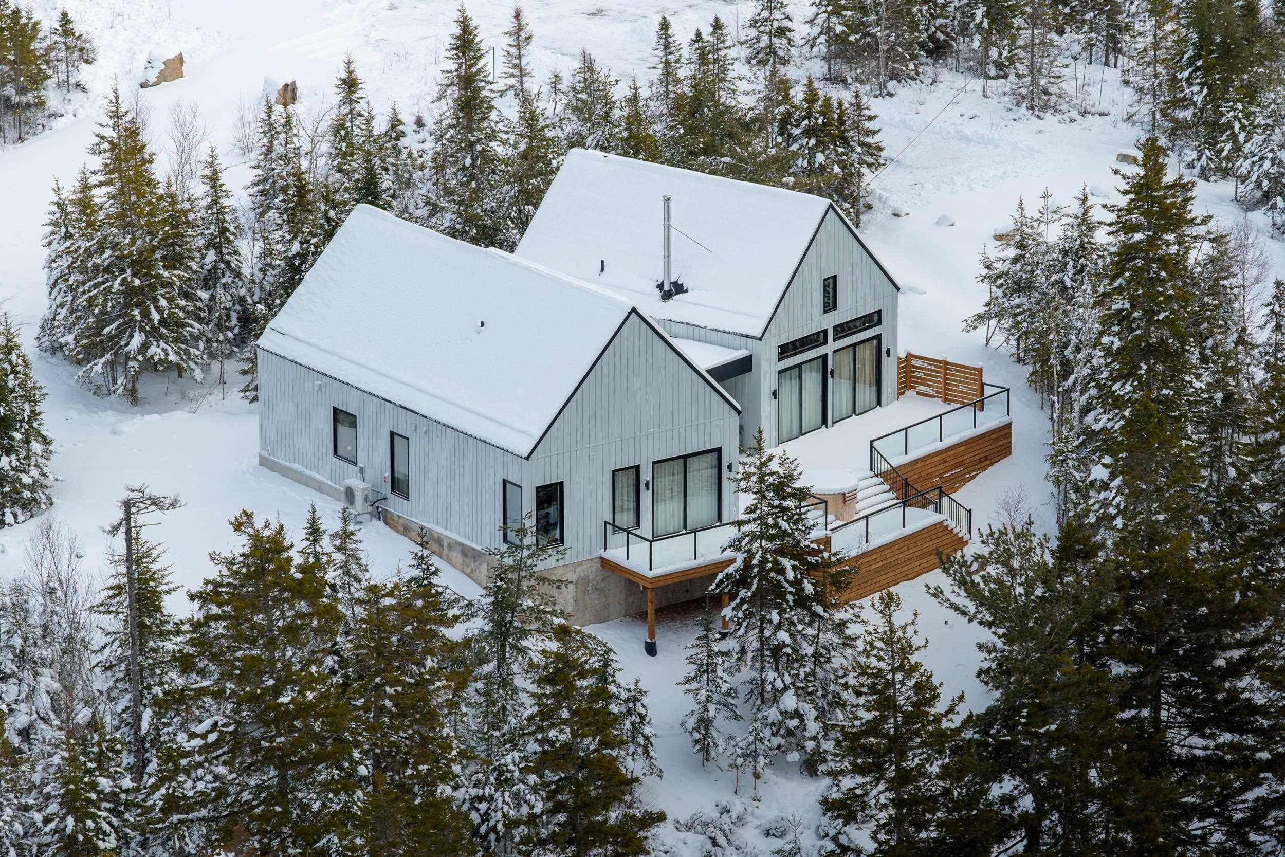 $995,000.00: 369 Meek Arm Trail, Mount Uniacke