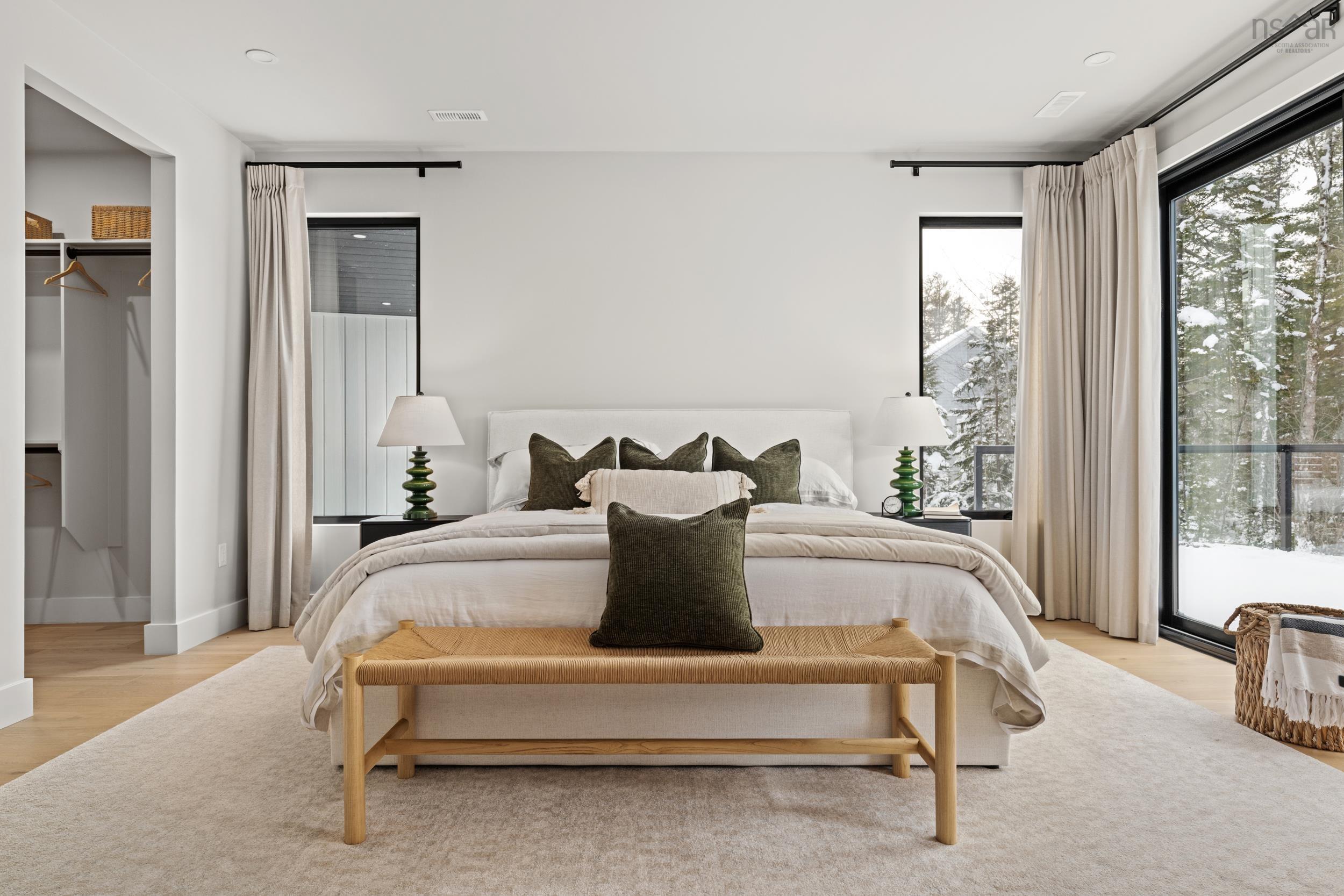 $995,000.00: 369 Meek Arm Trail, Mount Uniacke