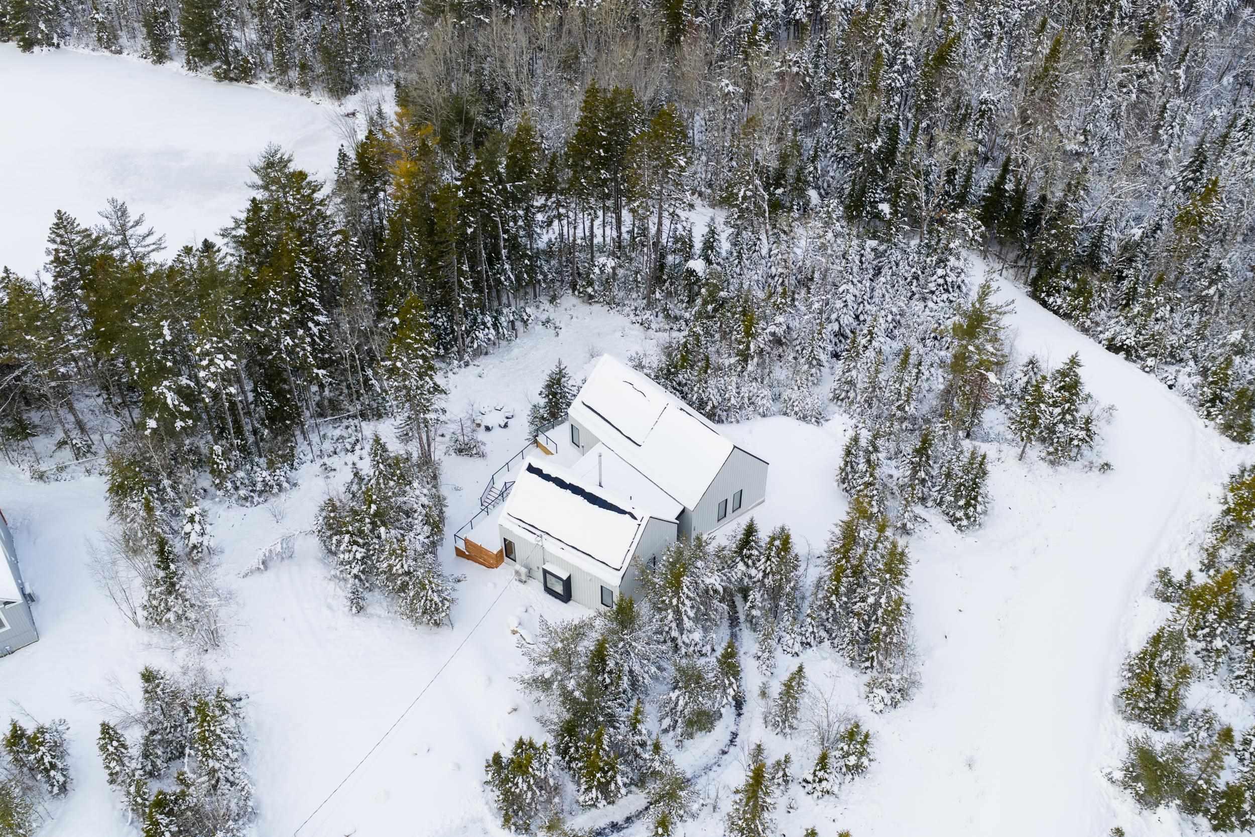 $995,000.00: 369 Meek Arm Trail, Mount Uniacke