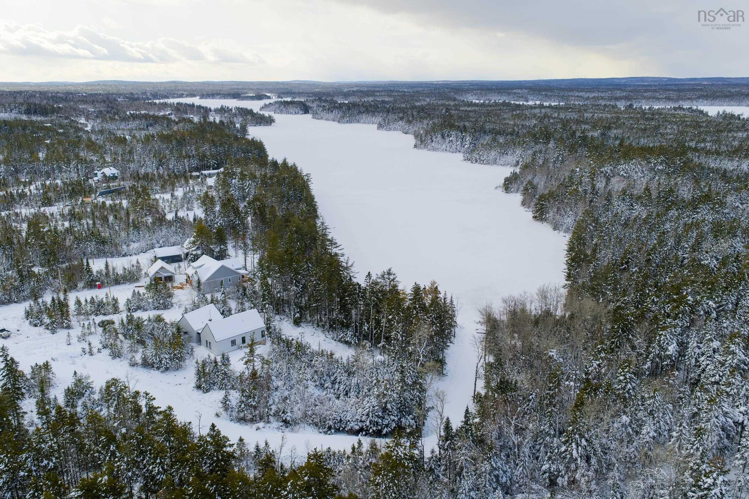 $995,000.00: 369 Meek Arm Trail, Mount Uniacke