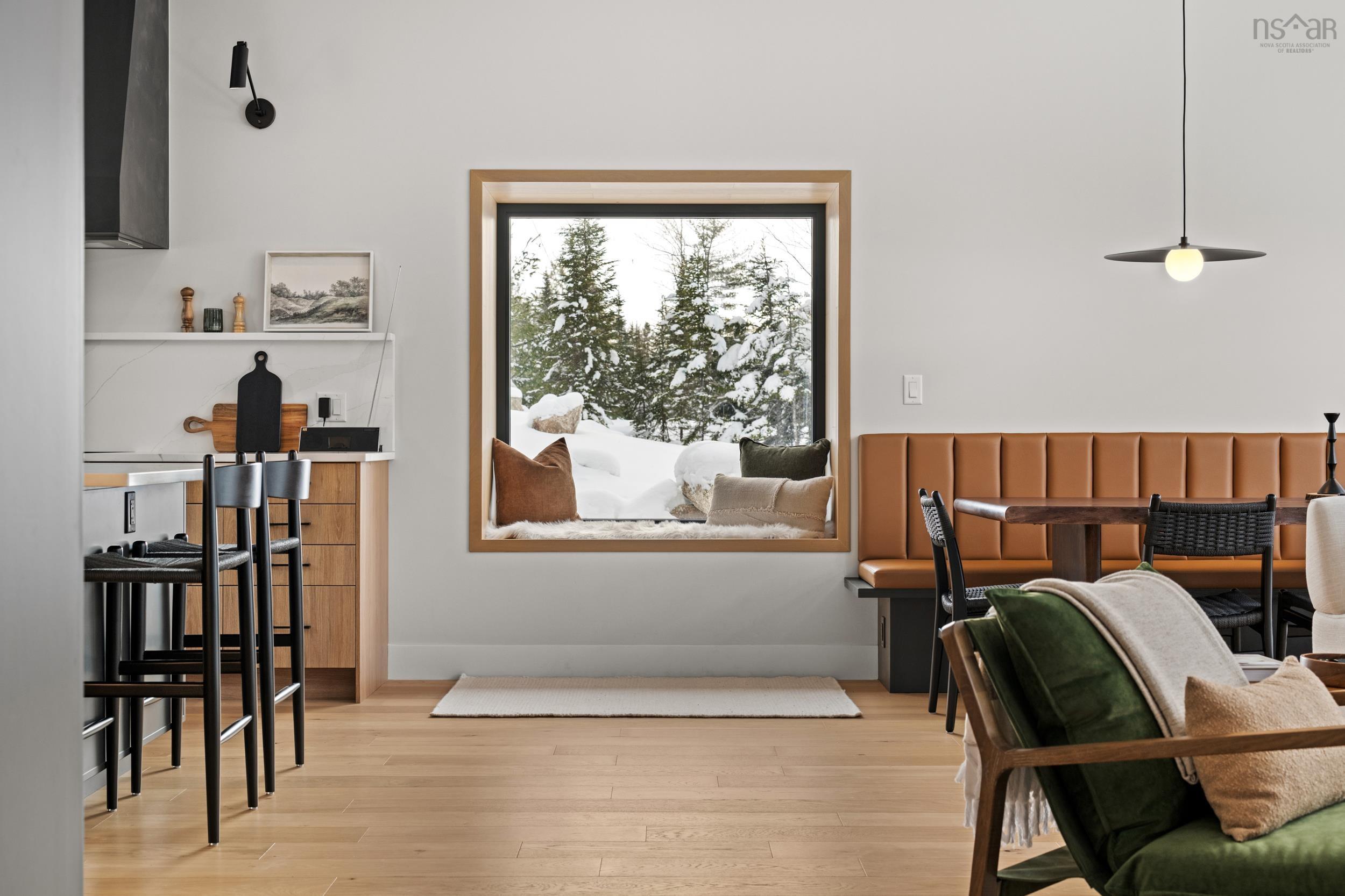 $995,000.00: 369 Meek Arm Trail, Mount Uniacke