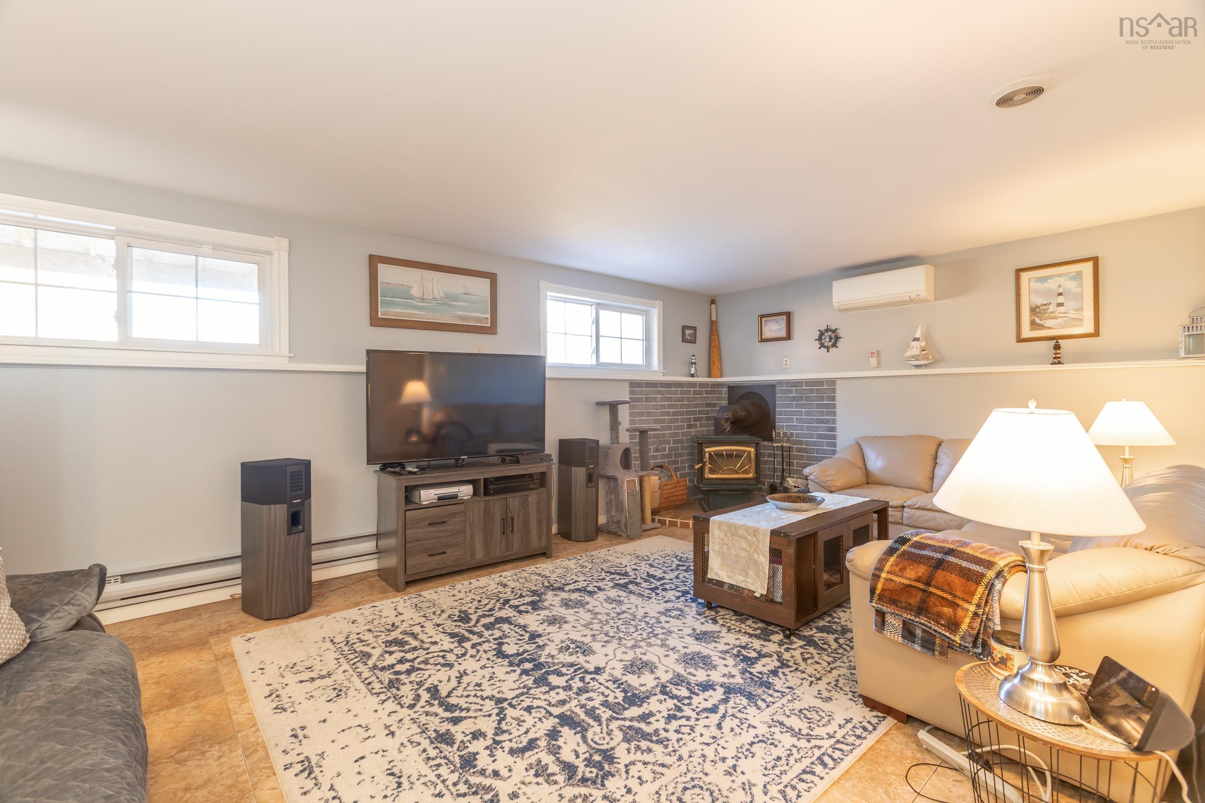 $532,990.00: 98 Poplar Drive, Meadowvale