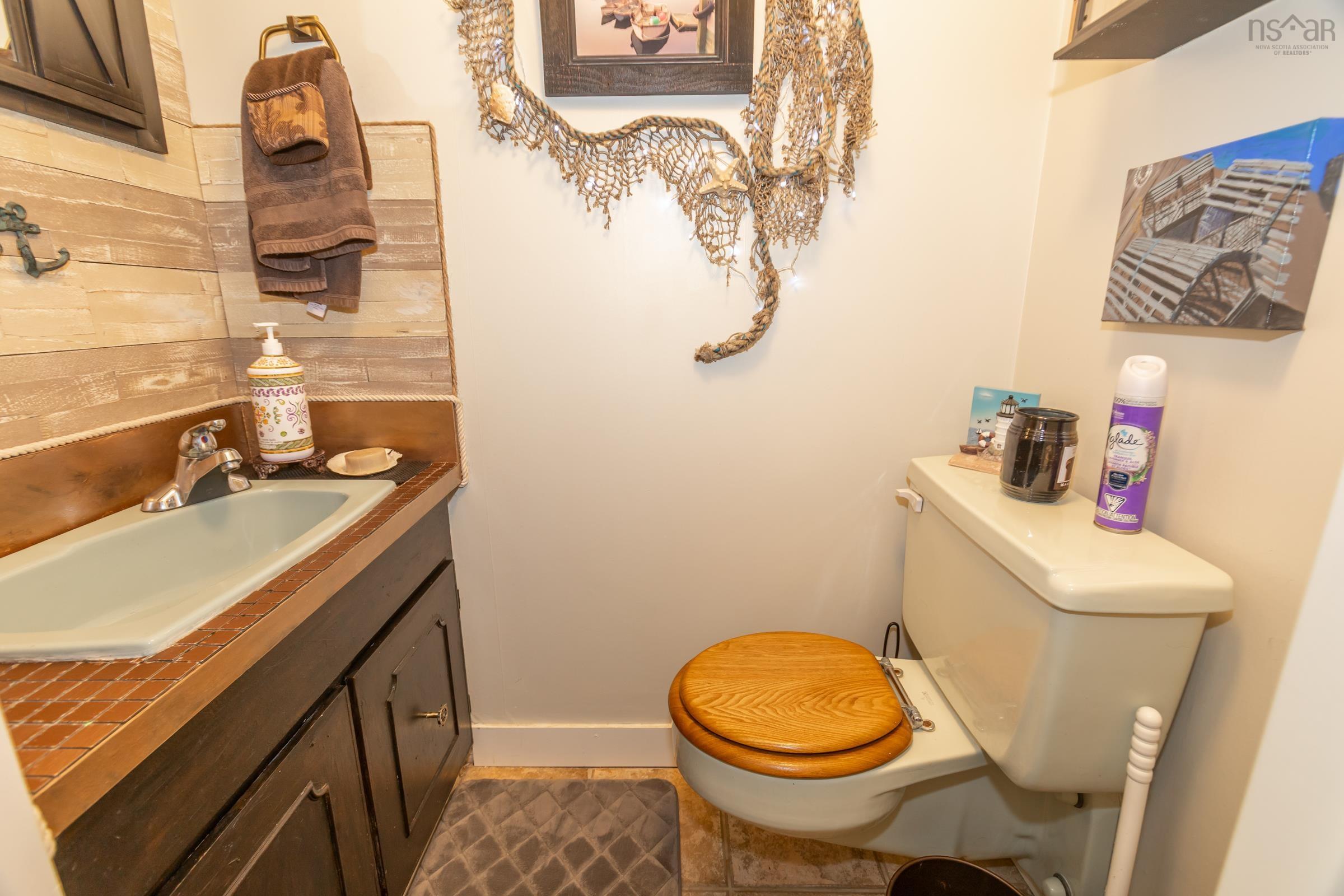 $532,990.00: 98 Poplar Drive, Meadowvale