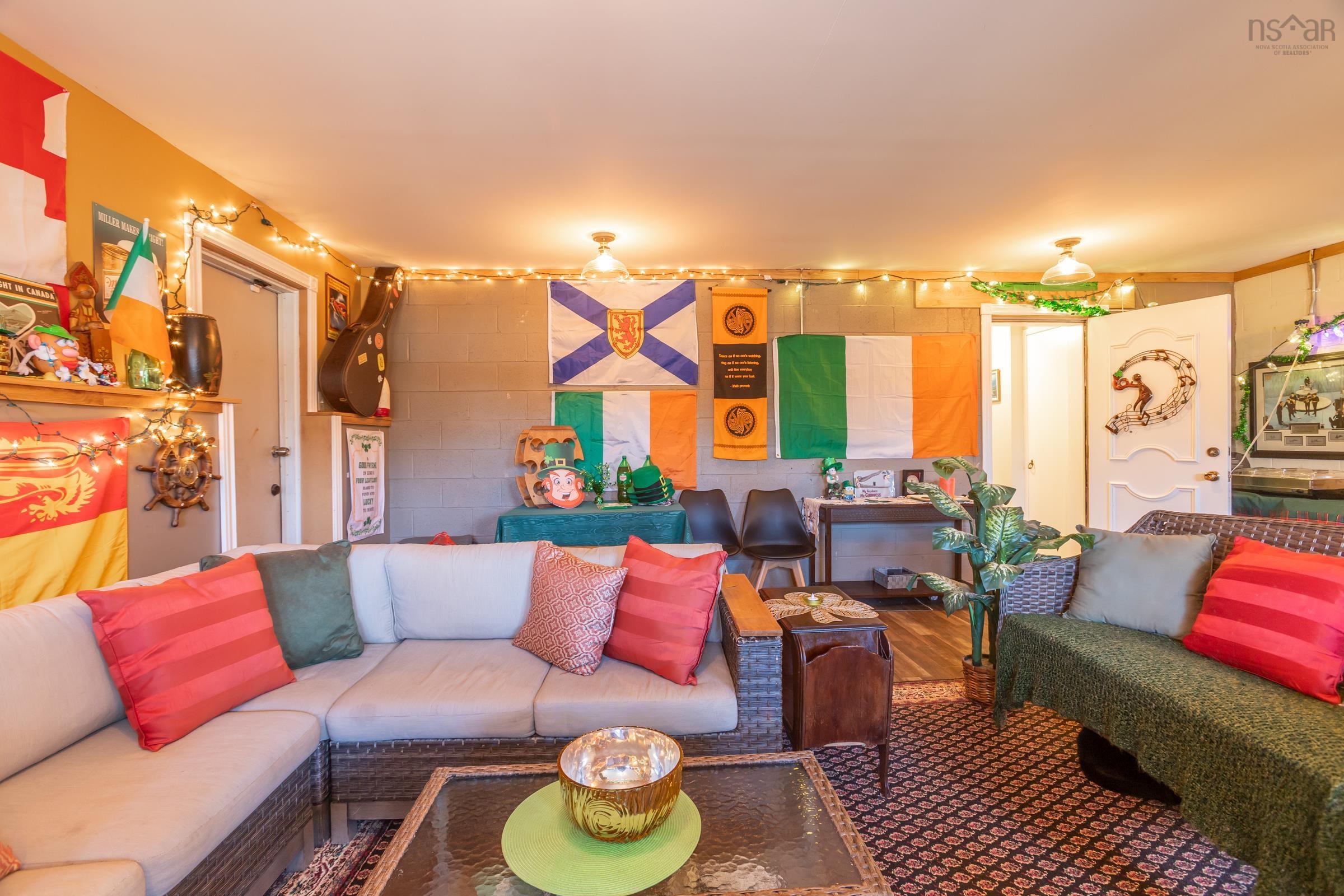 $532,990.00: 98 Poplar Drive, Meadowvale