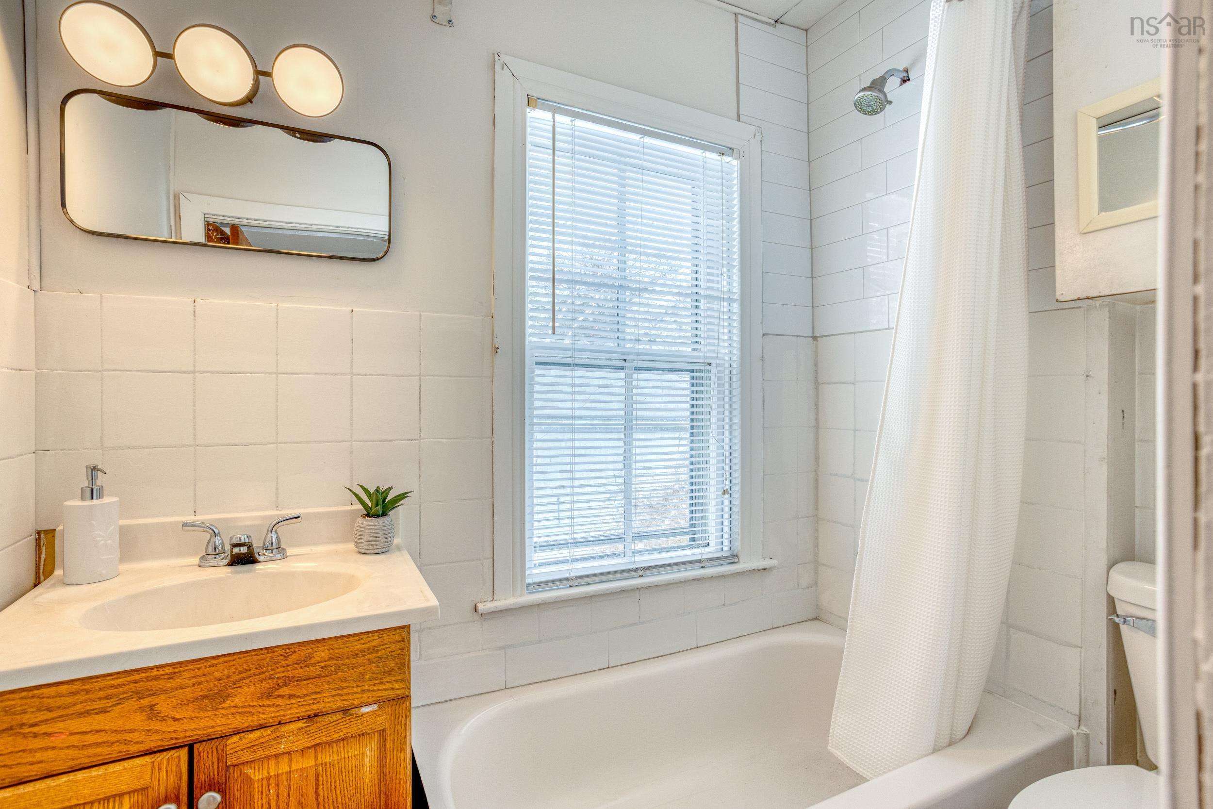 $439,000.00: 11 Maynard Street, Dartmouth