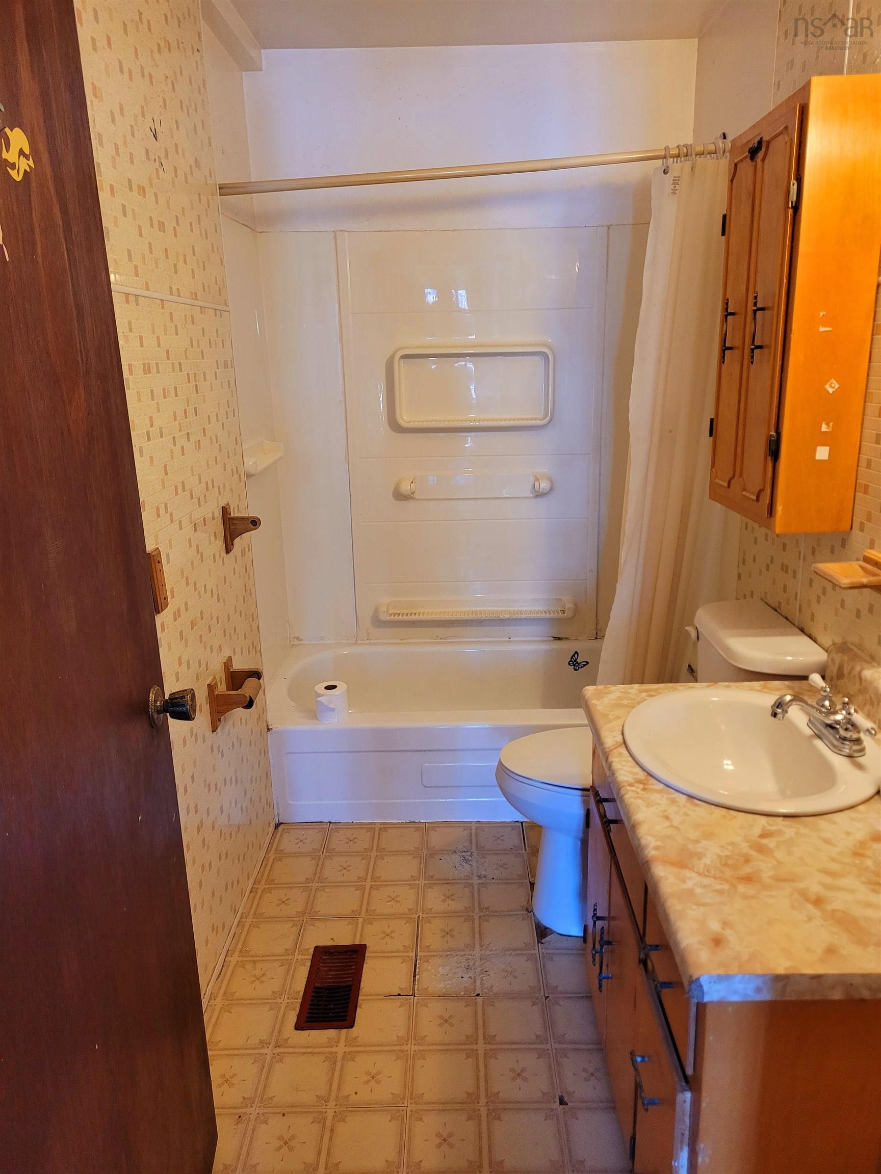 $135,000.00: 5 Currie Street, Glace Bay